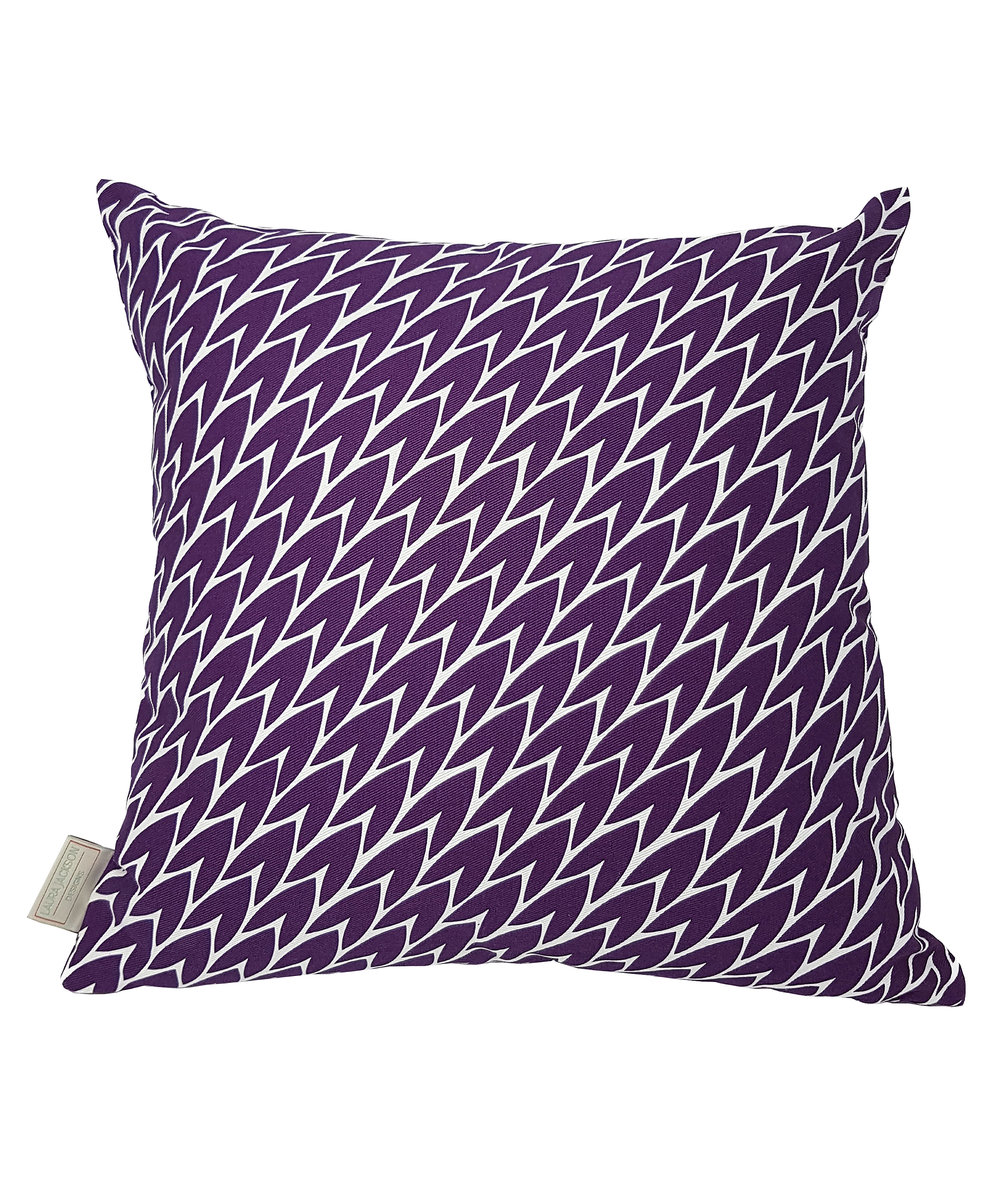 Leaf+Cushion_Plum