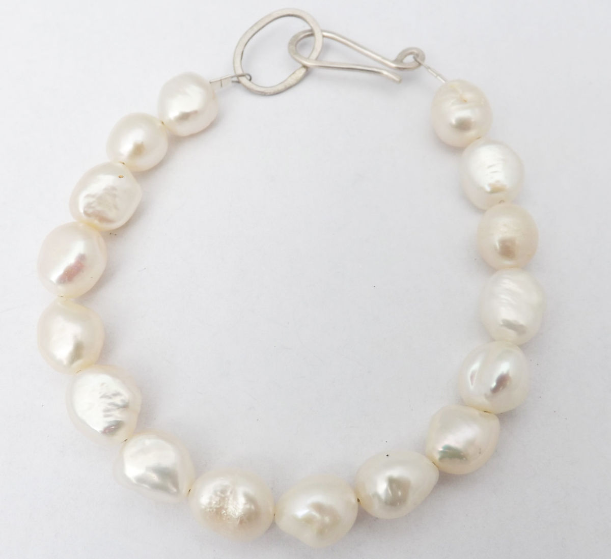 FRESHWATER PEARL BRACELET