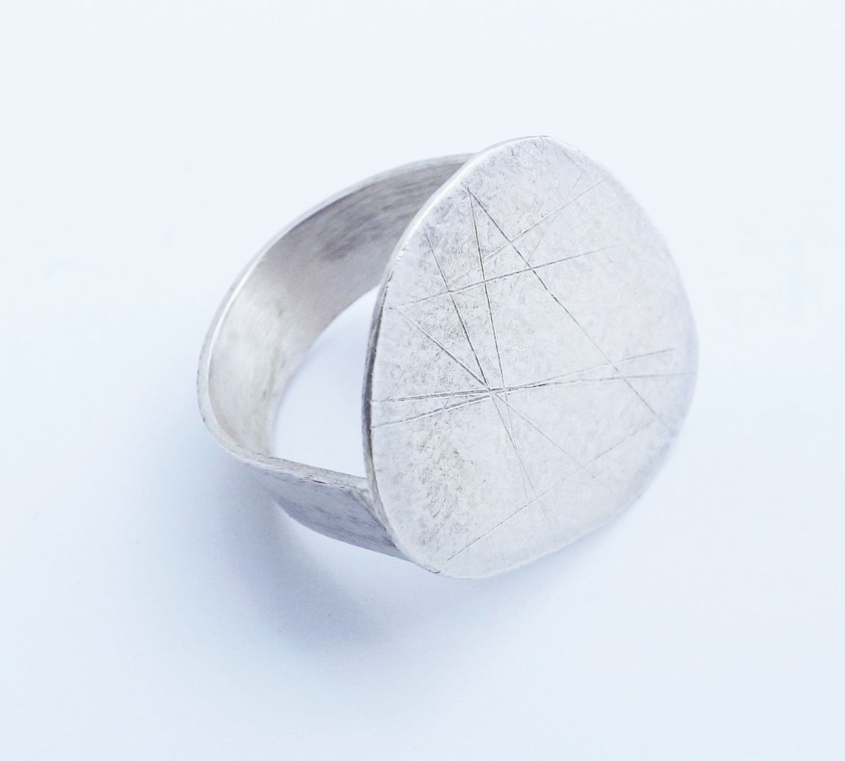 LARGE SILVER PEBBLE RING1