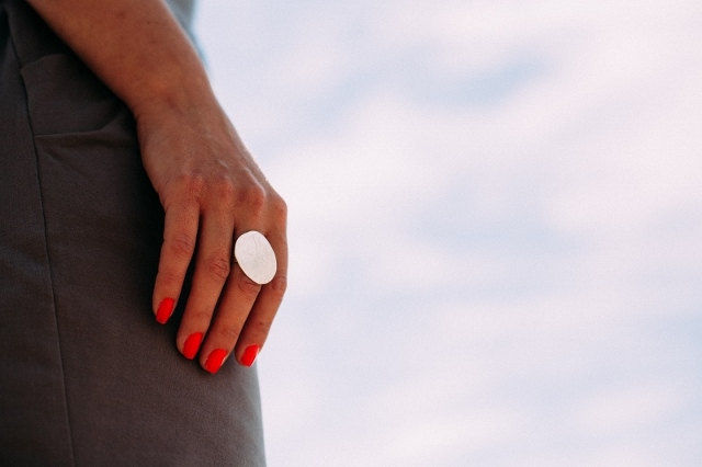 LARGE SILVER PEBBLE RING5