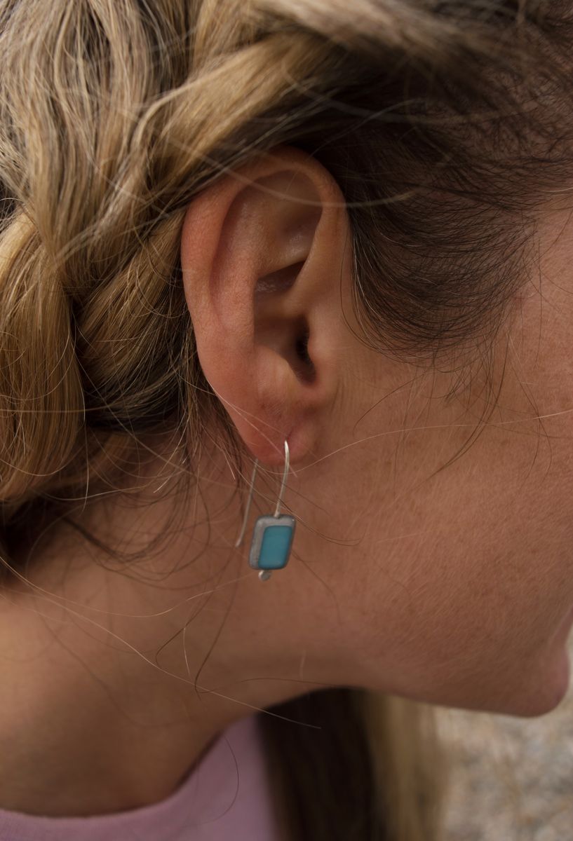 TURQUOISE GLASS RECTANGLE EARRINGS2