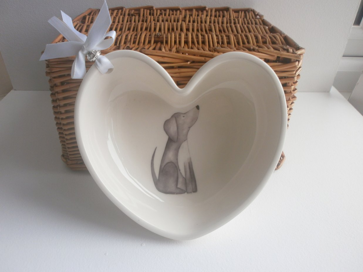 Doggy Design Heart Shaped Bowl2