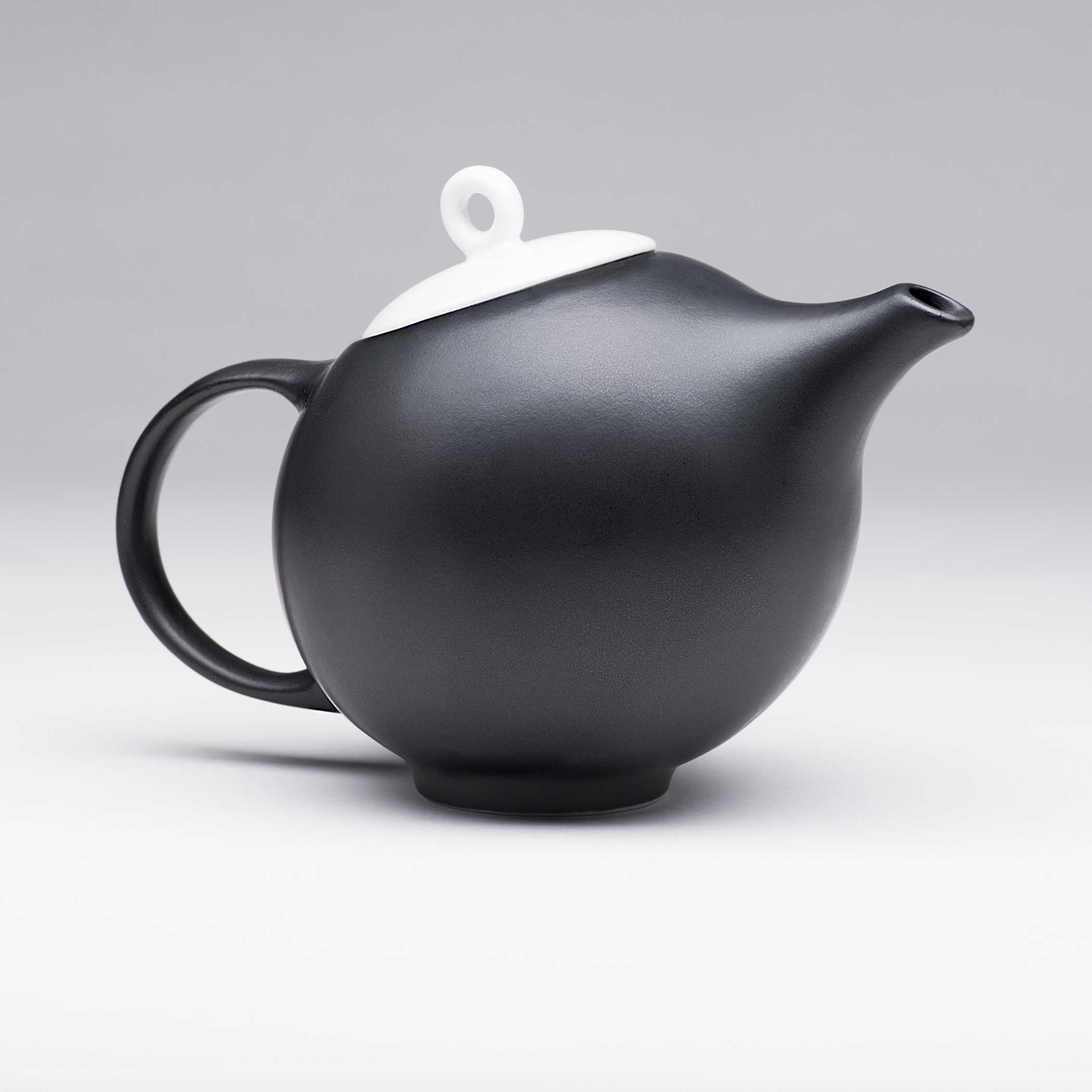 EVA_teapot_black