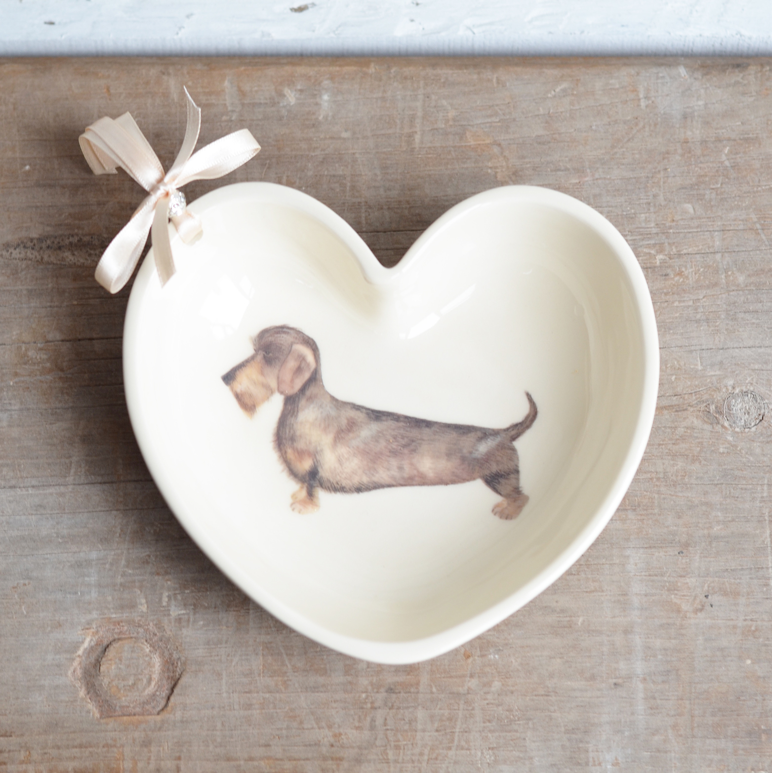 Heart shaped bowl - Wire haired Dachshund1