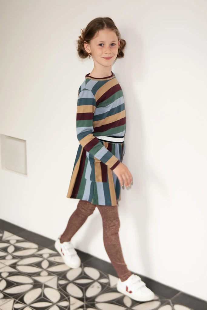 Lena skirt in wide multicoloured stripes with big pockets1
