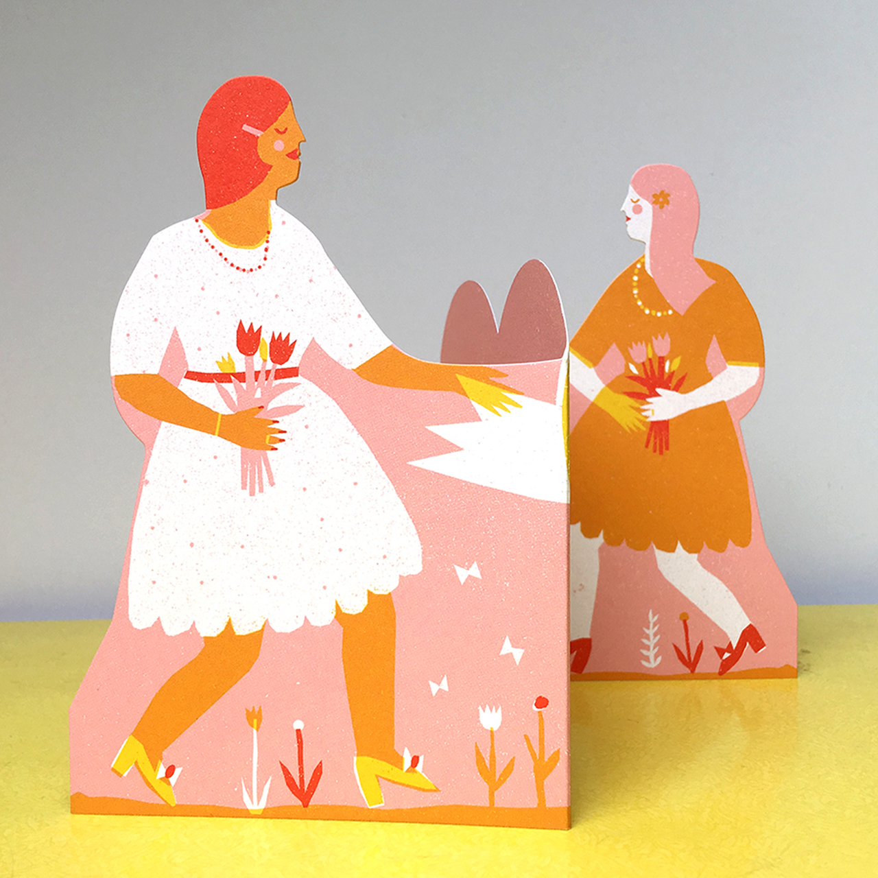 Two Women Concertina Heart Card2