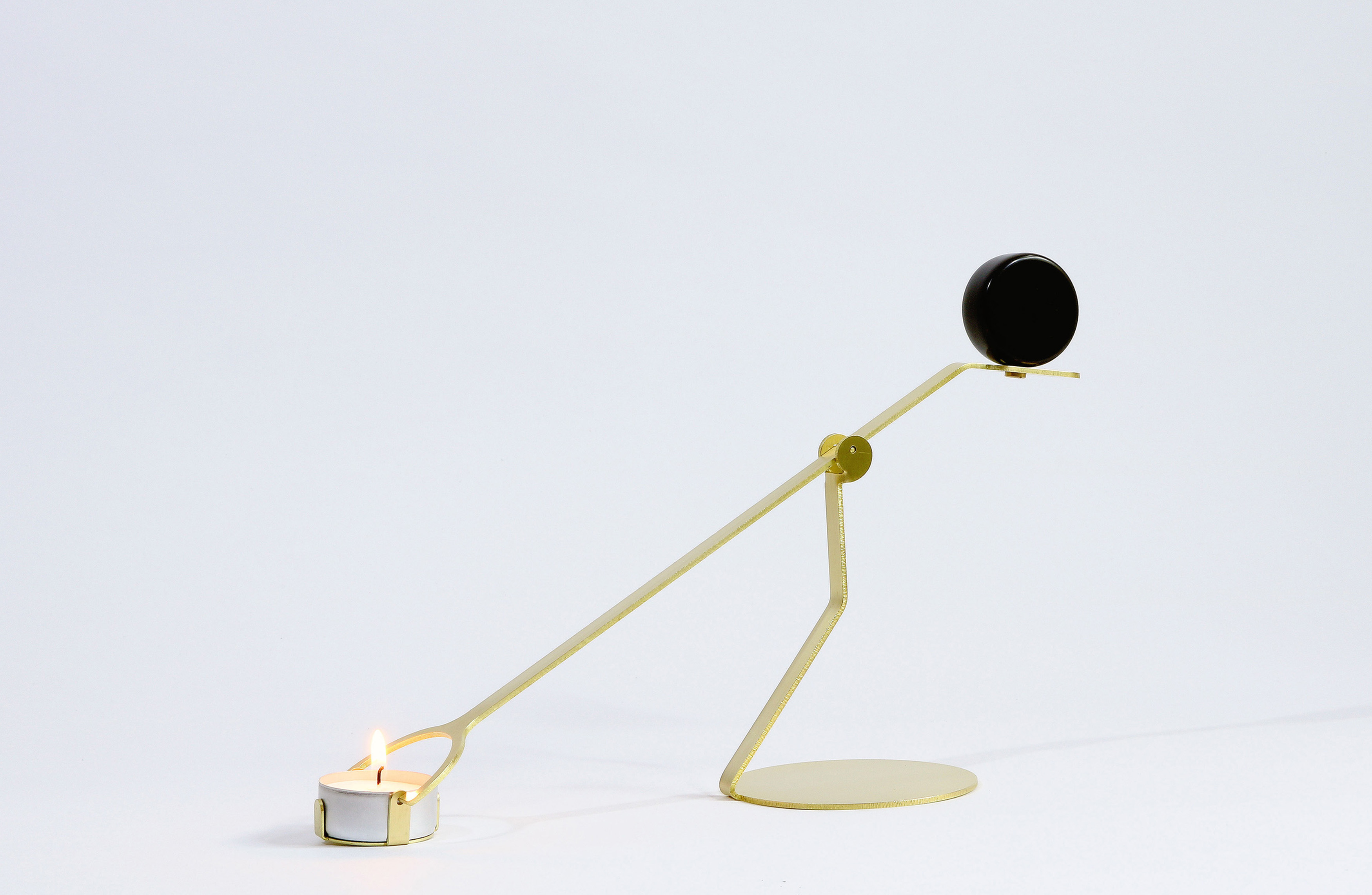 BinDesign • the Rising Balance candleholder-0