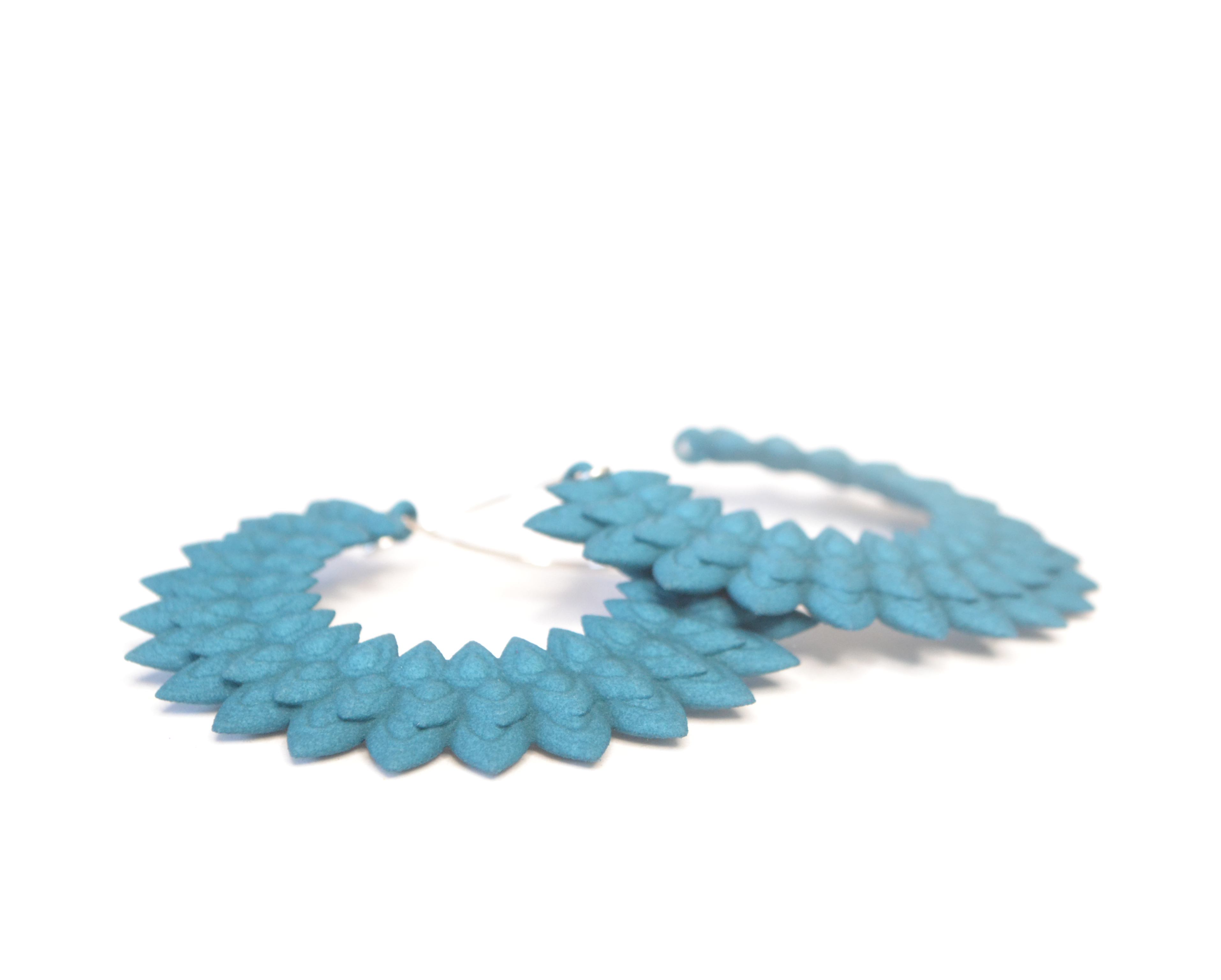 Dahlia dark teal details