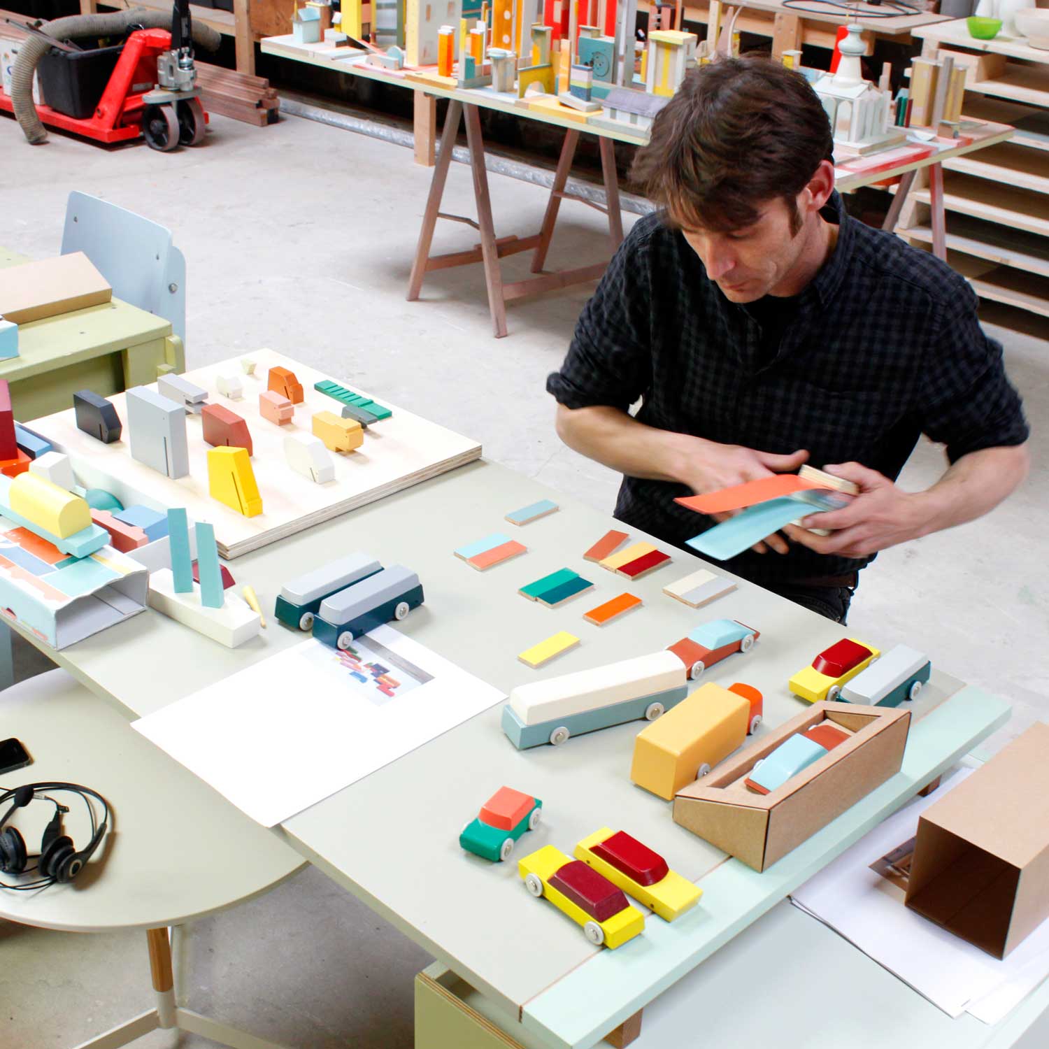 Floris-Hovers-Duotone-Cars-Workshop-houten-speelgoed-dutch-design floris hovers designer
