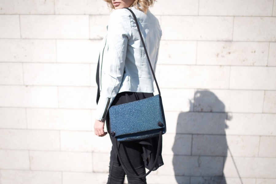 13 deep-blue-raja-handbag-5b222766d5db2-900x900