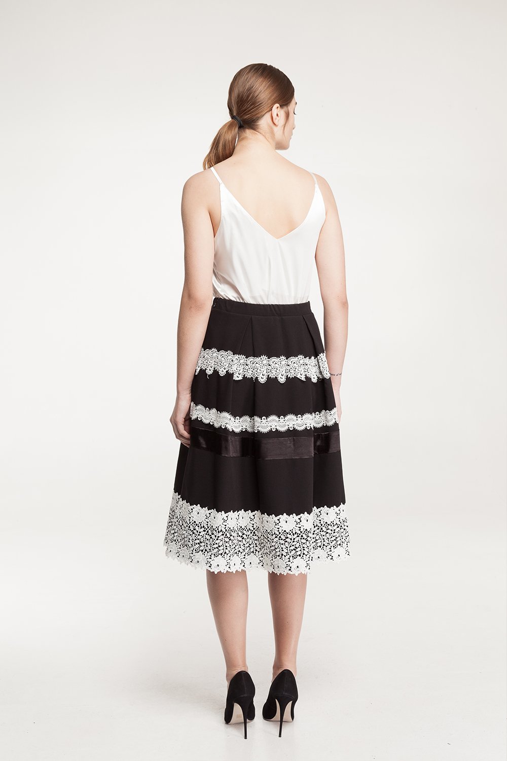 5 Estelle_London_Halina_Skirt_003_2000x