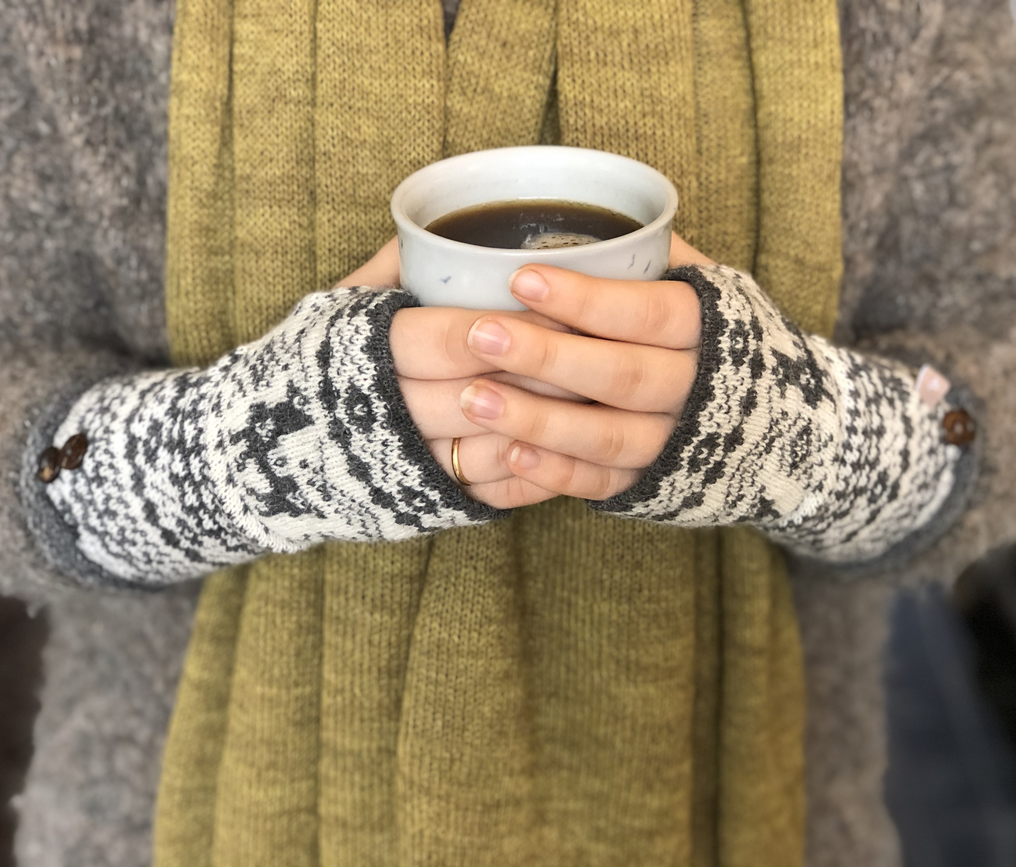 F150-ST Fair Isle Mittens