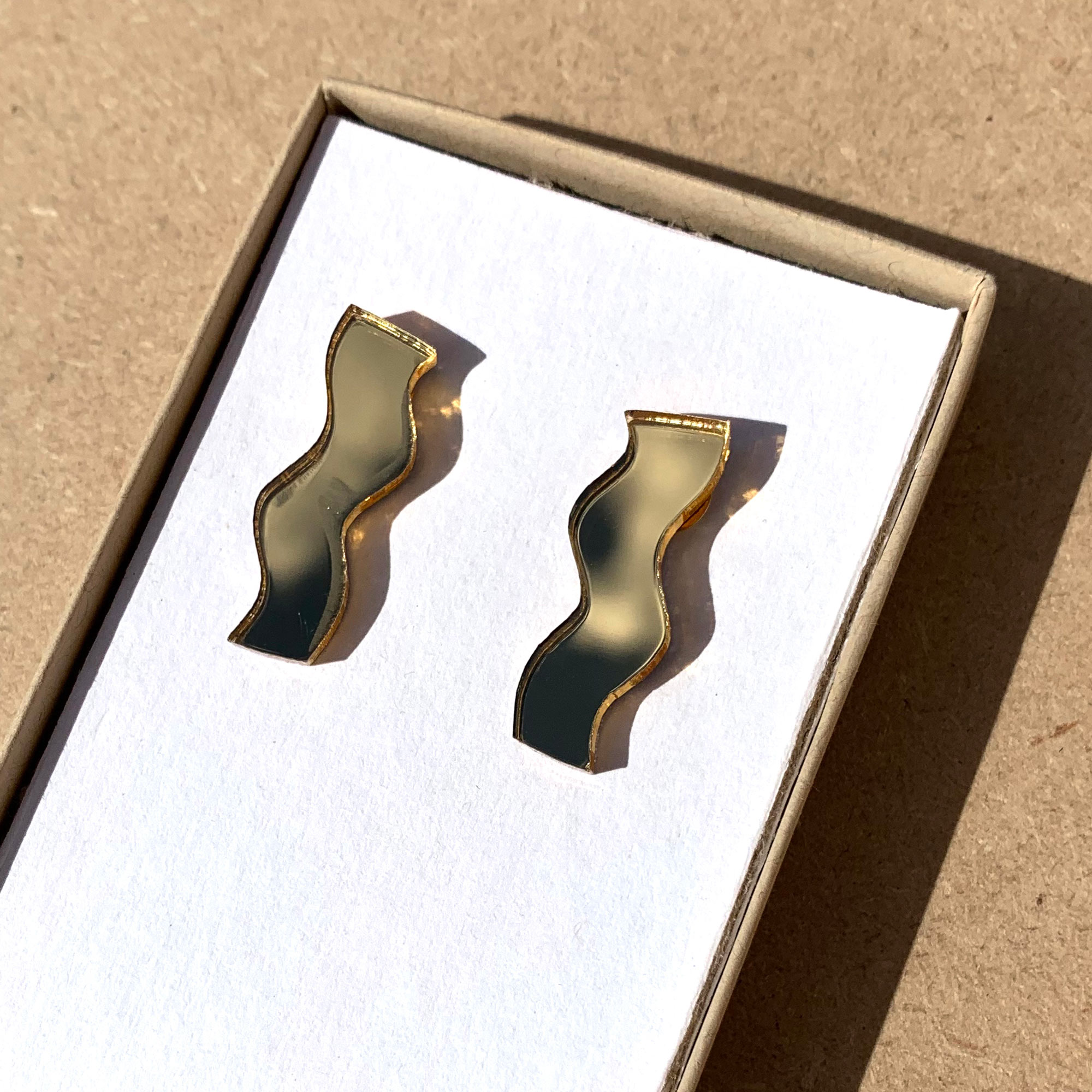 Kles-ARIA-stud-earrings-mirror-gold-