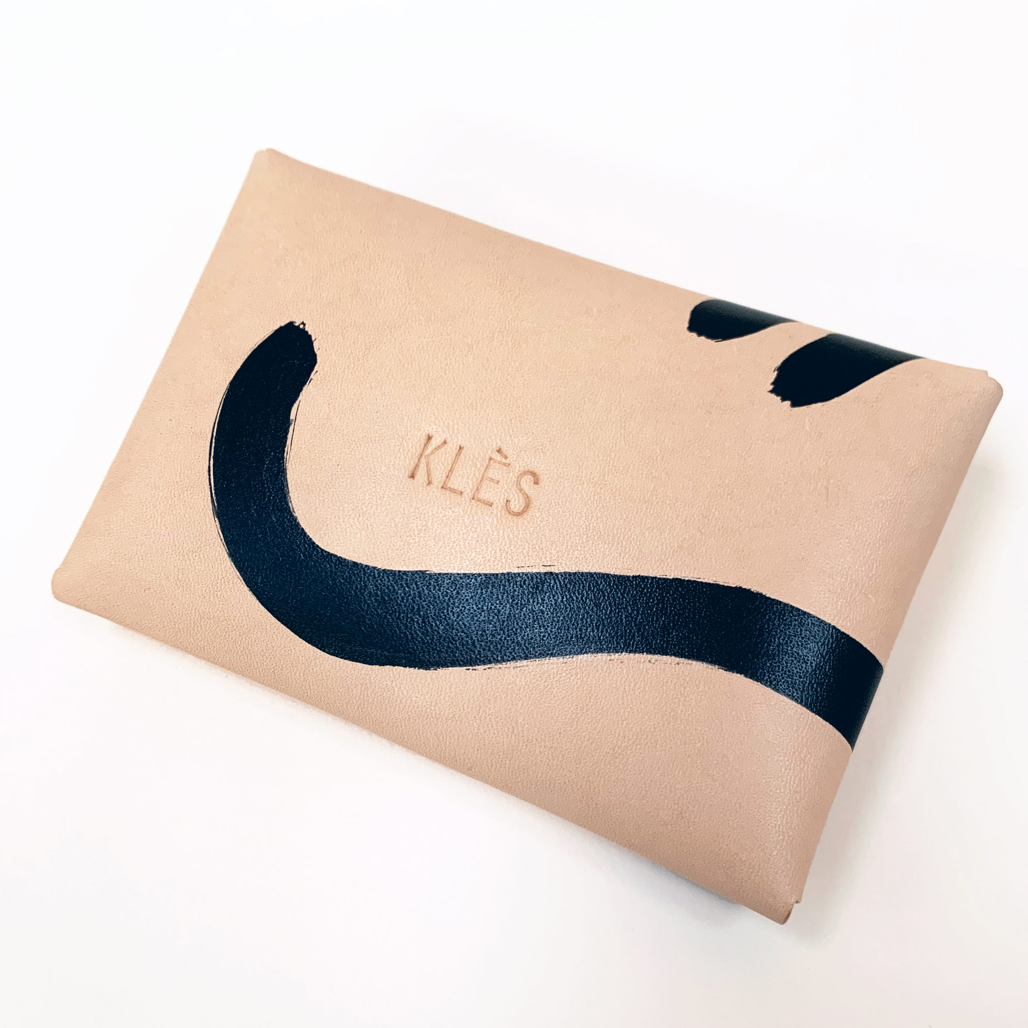 Mila-Shapes-leather-purse-back