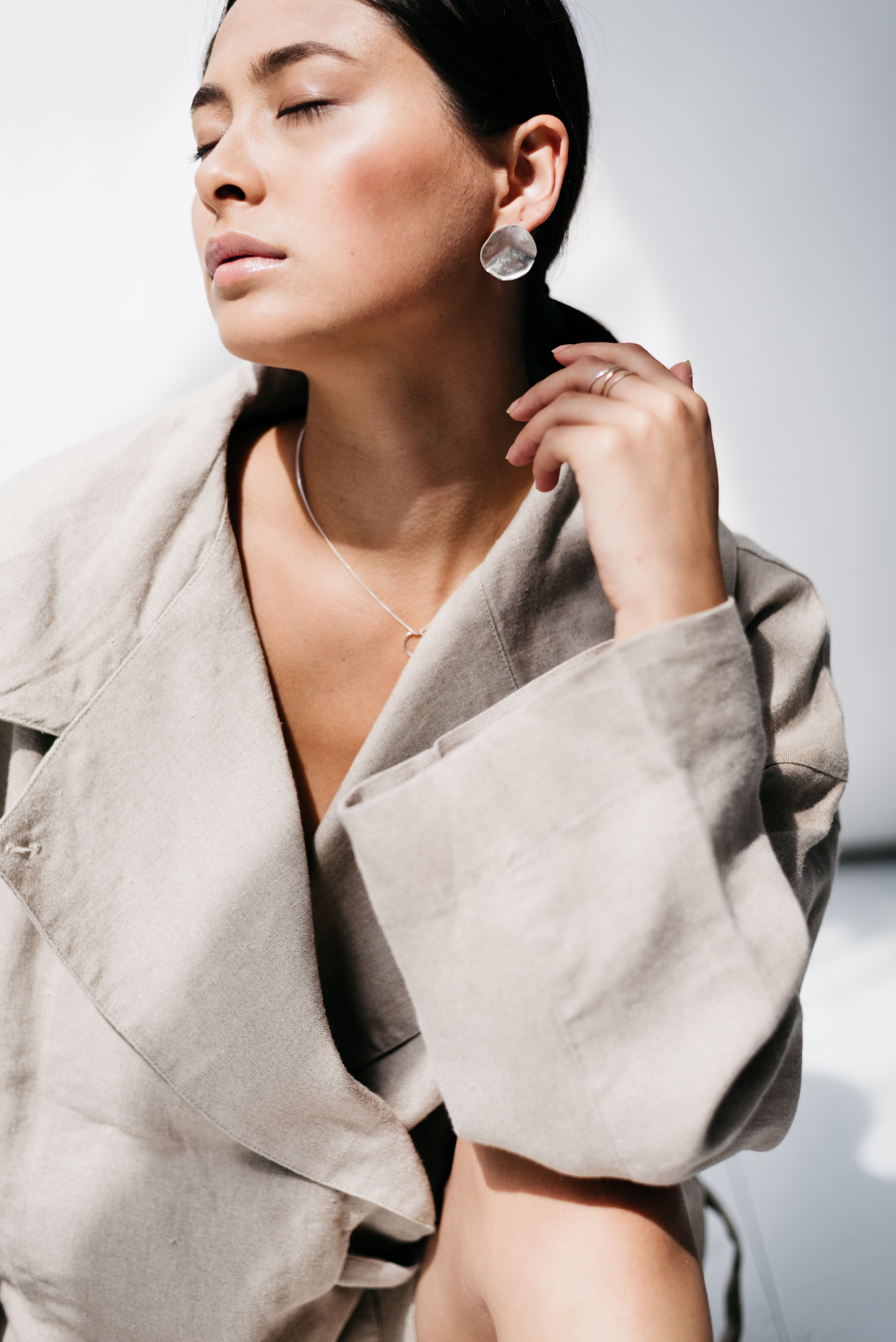 statement molten studs 3