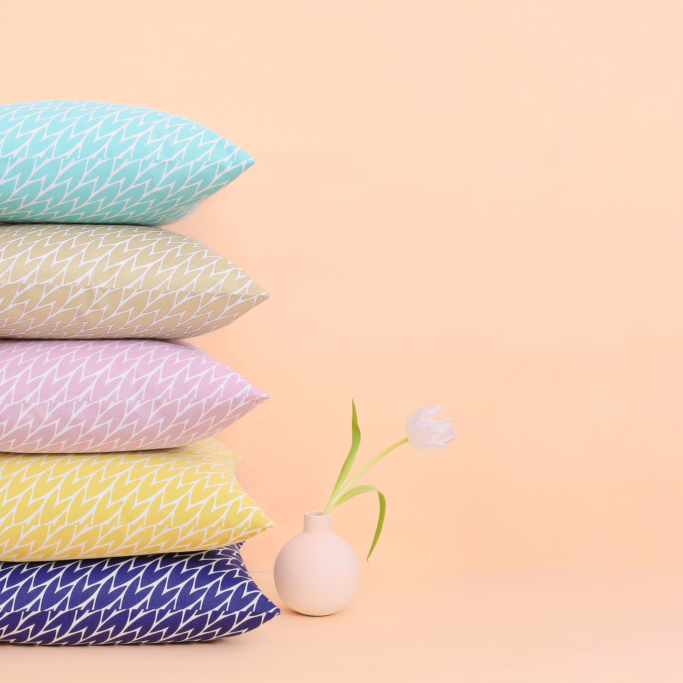 Stacked cushions_Insta