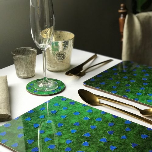 Skogshyddan large placemat cork backing gloss melamine finish emerald green