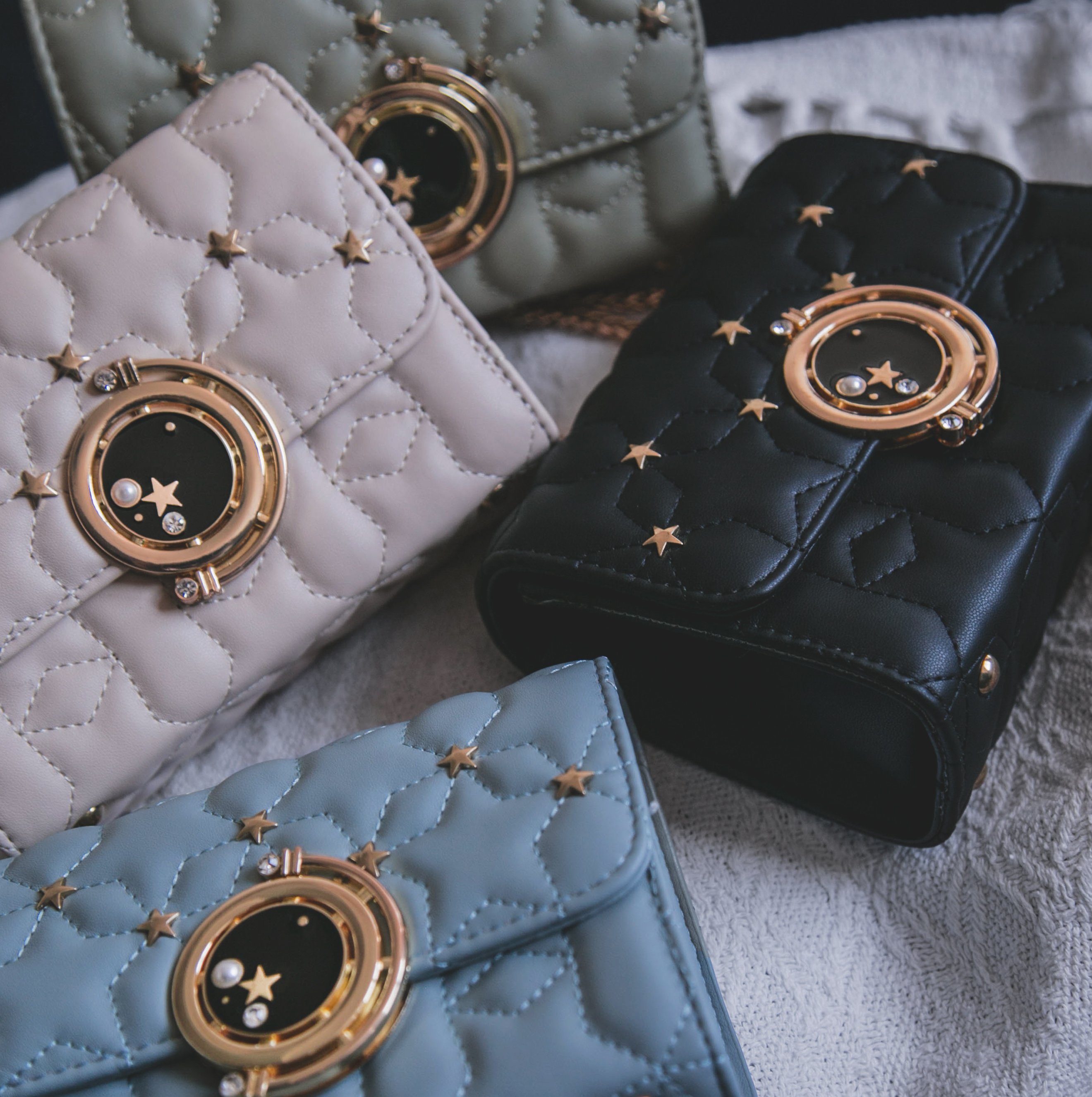 Social-4-Square_d127ca69-63ab-4417-8970-e833a938e460