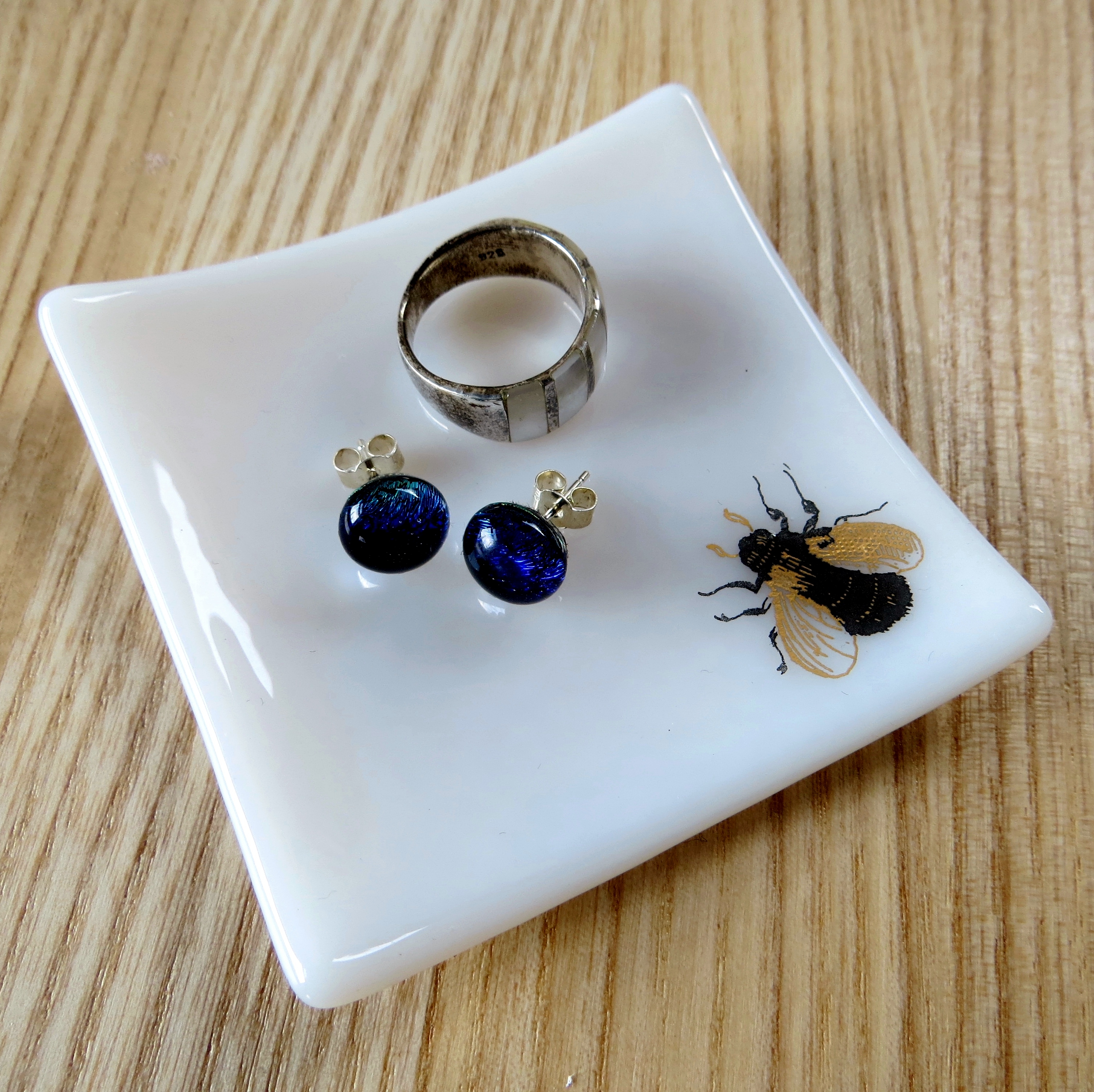 White and gold bee fused glass ring dish White and gold bee fused glass ring dish