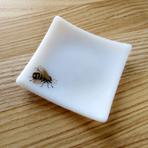 White and gold bee fused glass ring dish