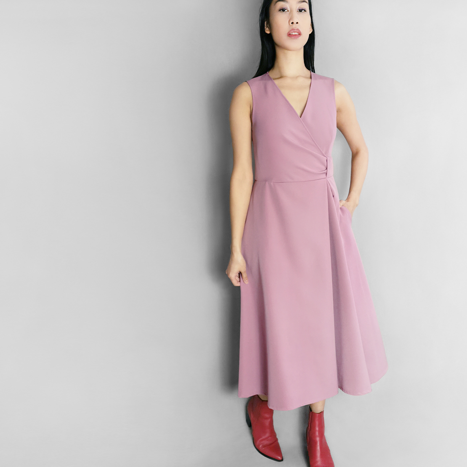 lagom-ravello-midi-dress-dusky-pink-front-model
