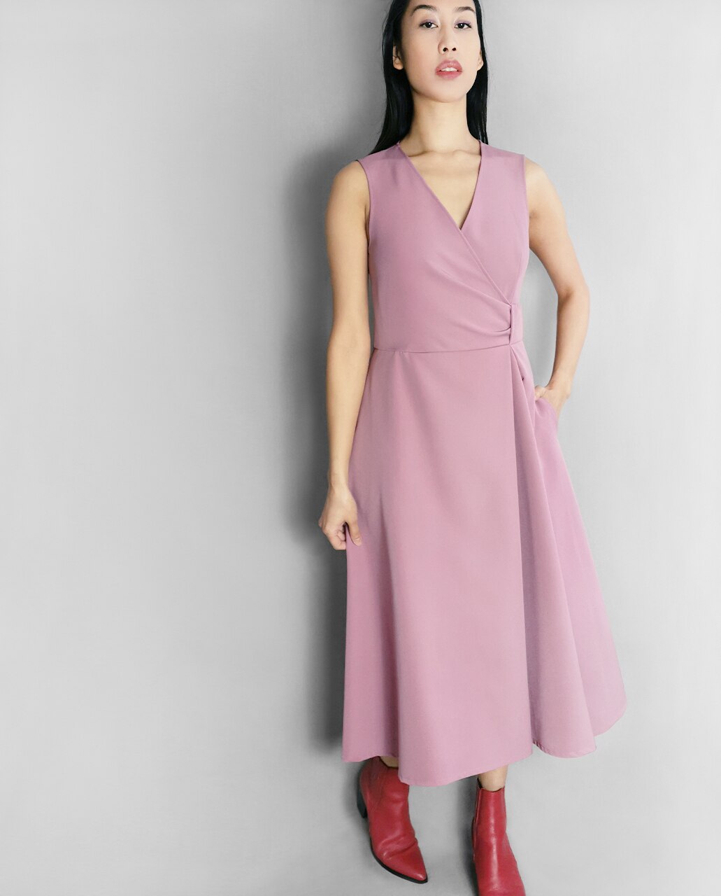 lagom-ravello-midi-dress-dusky-pink-front-model__86374.1583429503