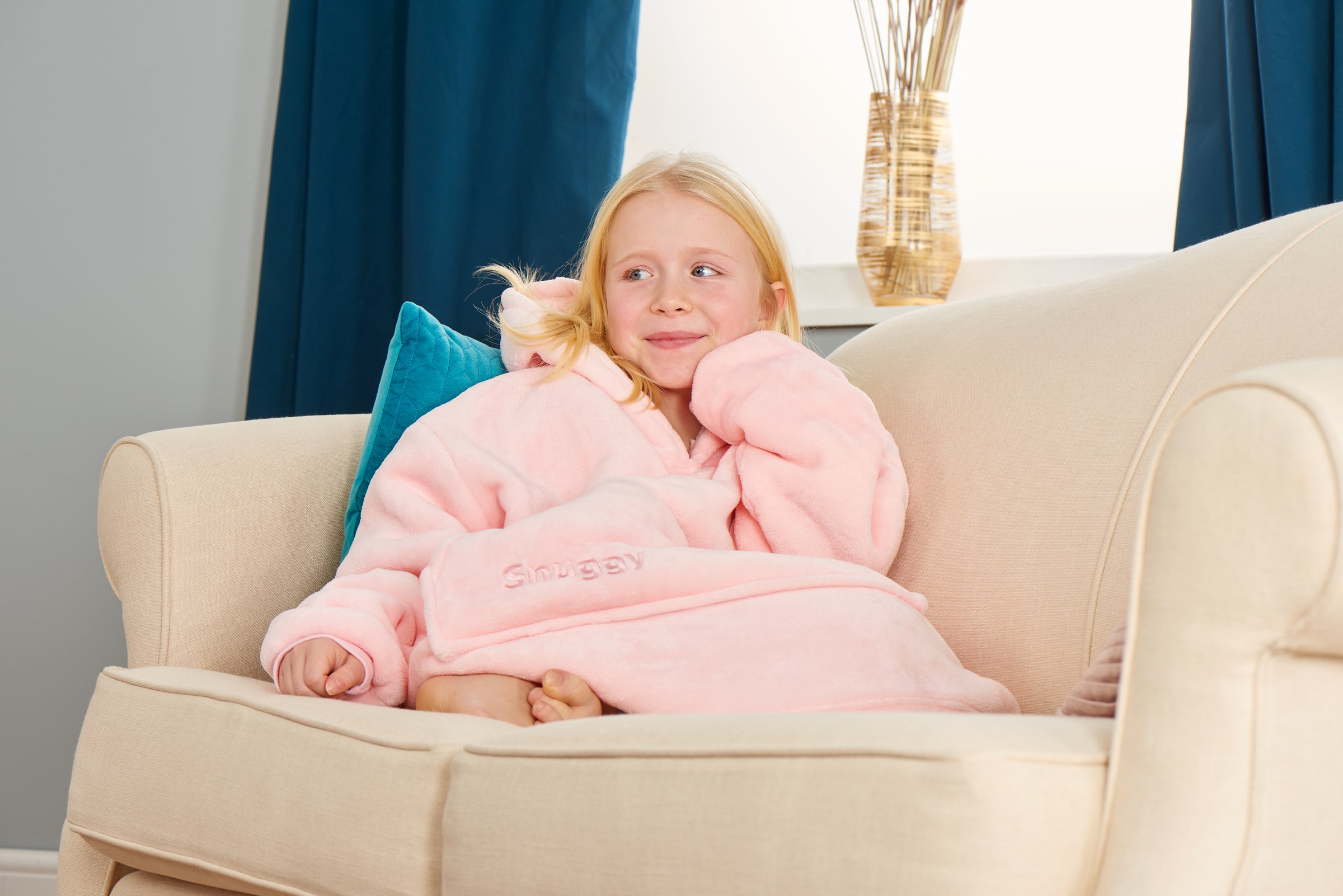 12-LEISURE-WEAR-KIDS-PINK-SOFA-Web-2500_2400x1602