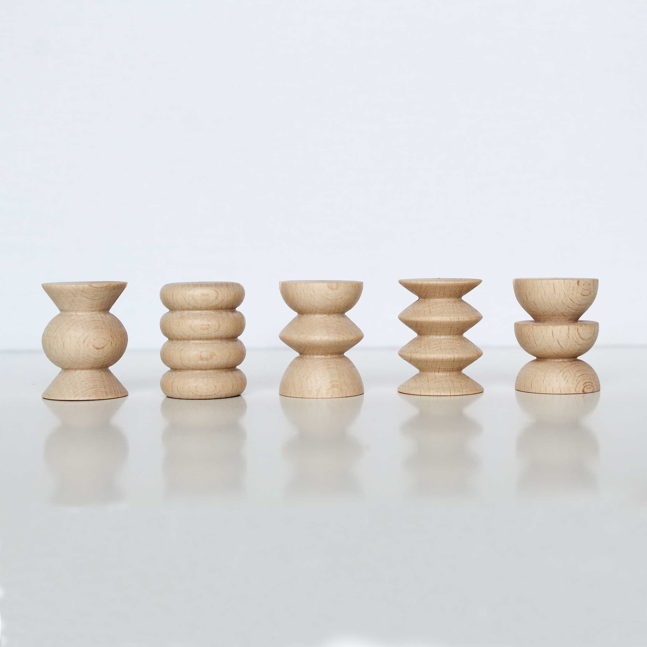 small-tall-wooden-wood-instax-polaroid-round-picture-postcard-namecard-totem-stand-holder