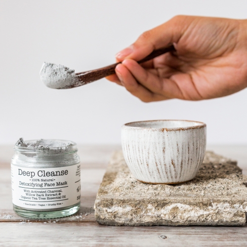 Deep Cleanse Face Mask with antibacterial Tea Tree essential oil, activated charcoal and bentonite clay. 100% natural, vegan, cruelty free, organic, zero waste.