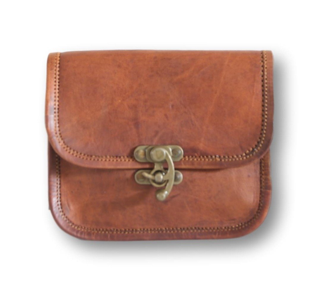 4M4A0443_clipped_rev_1_1800x1800