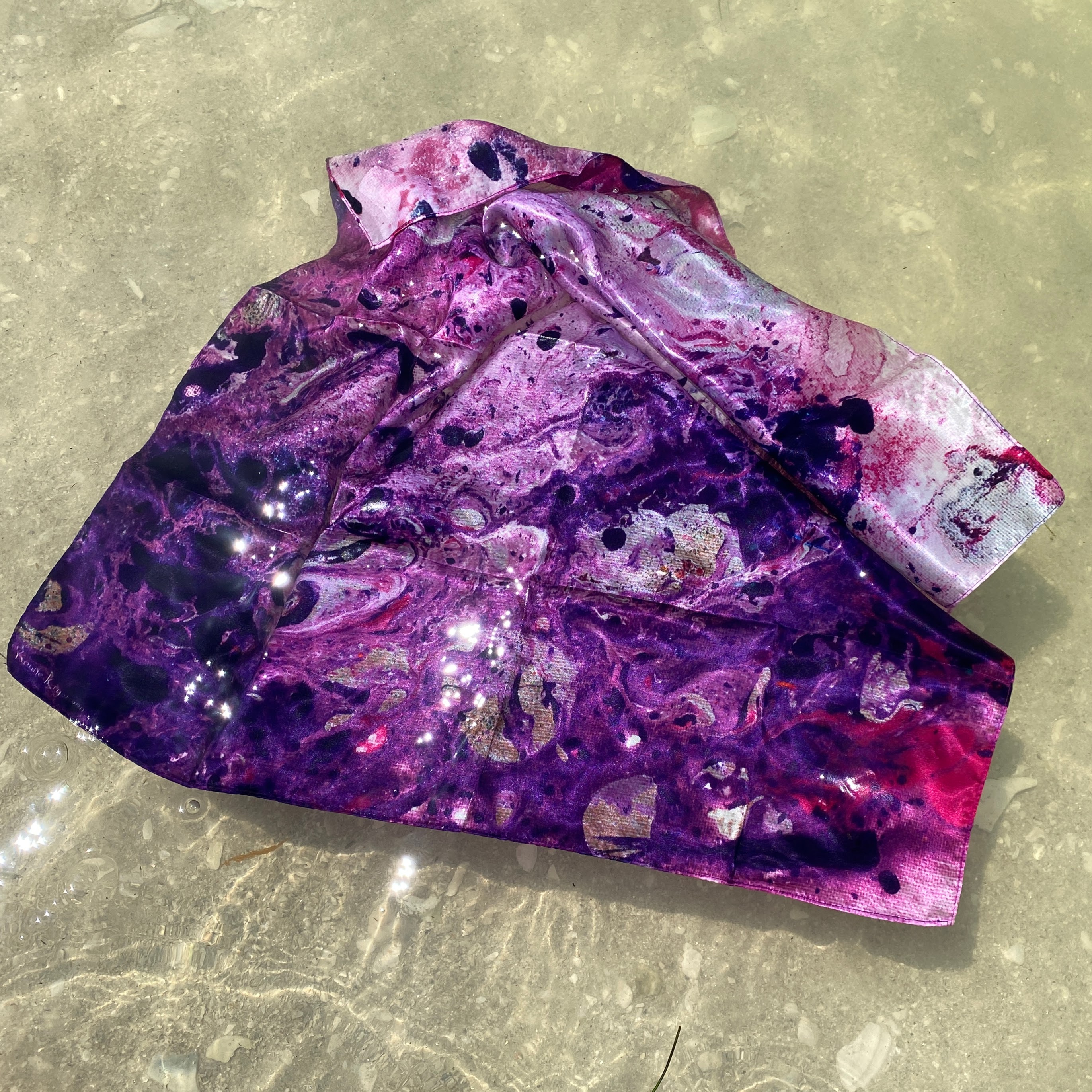 pinkscarf in the ocean