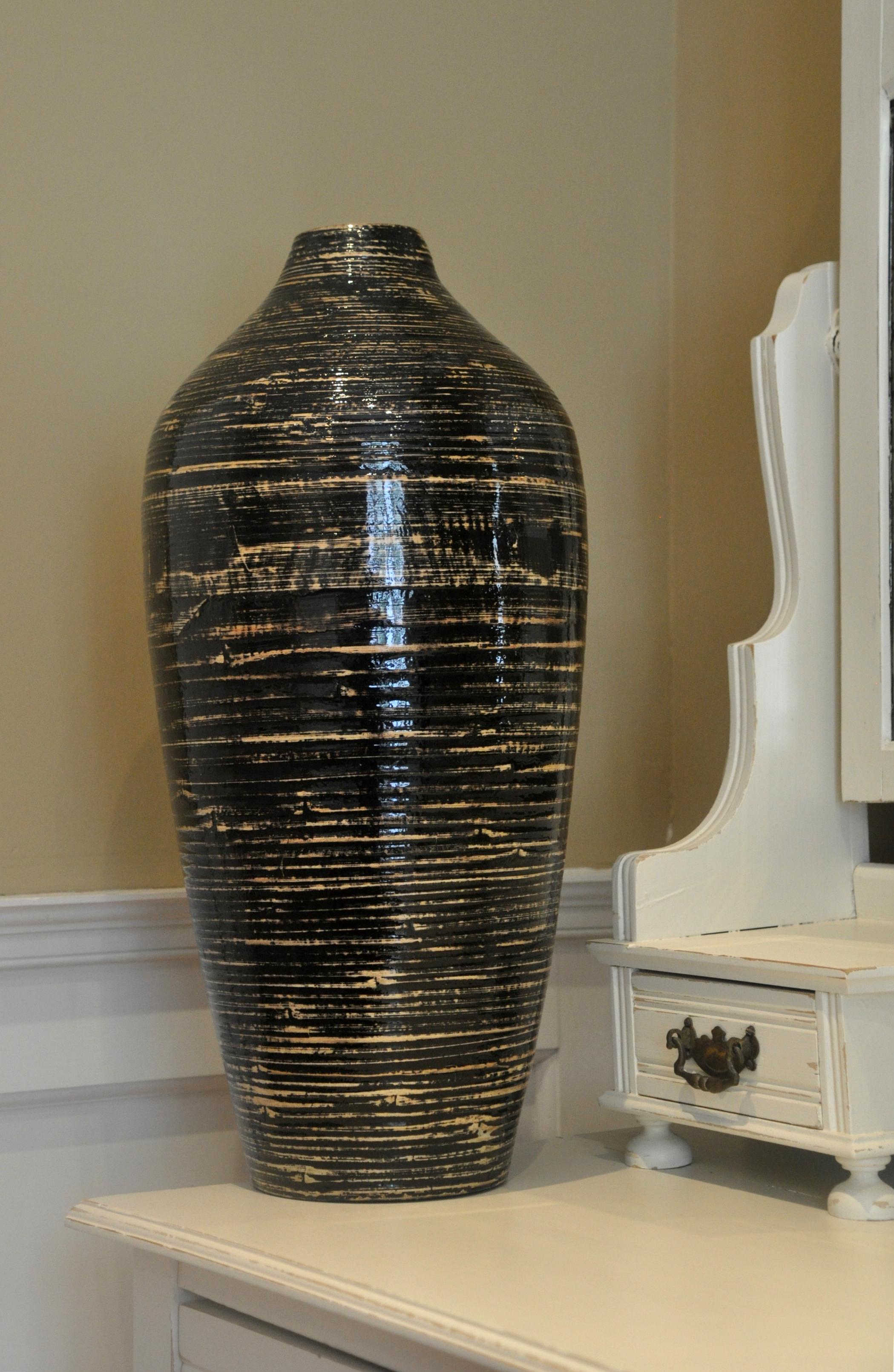 VASE075_02