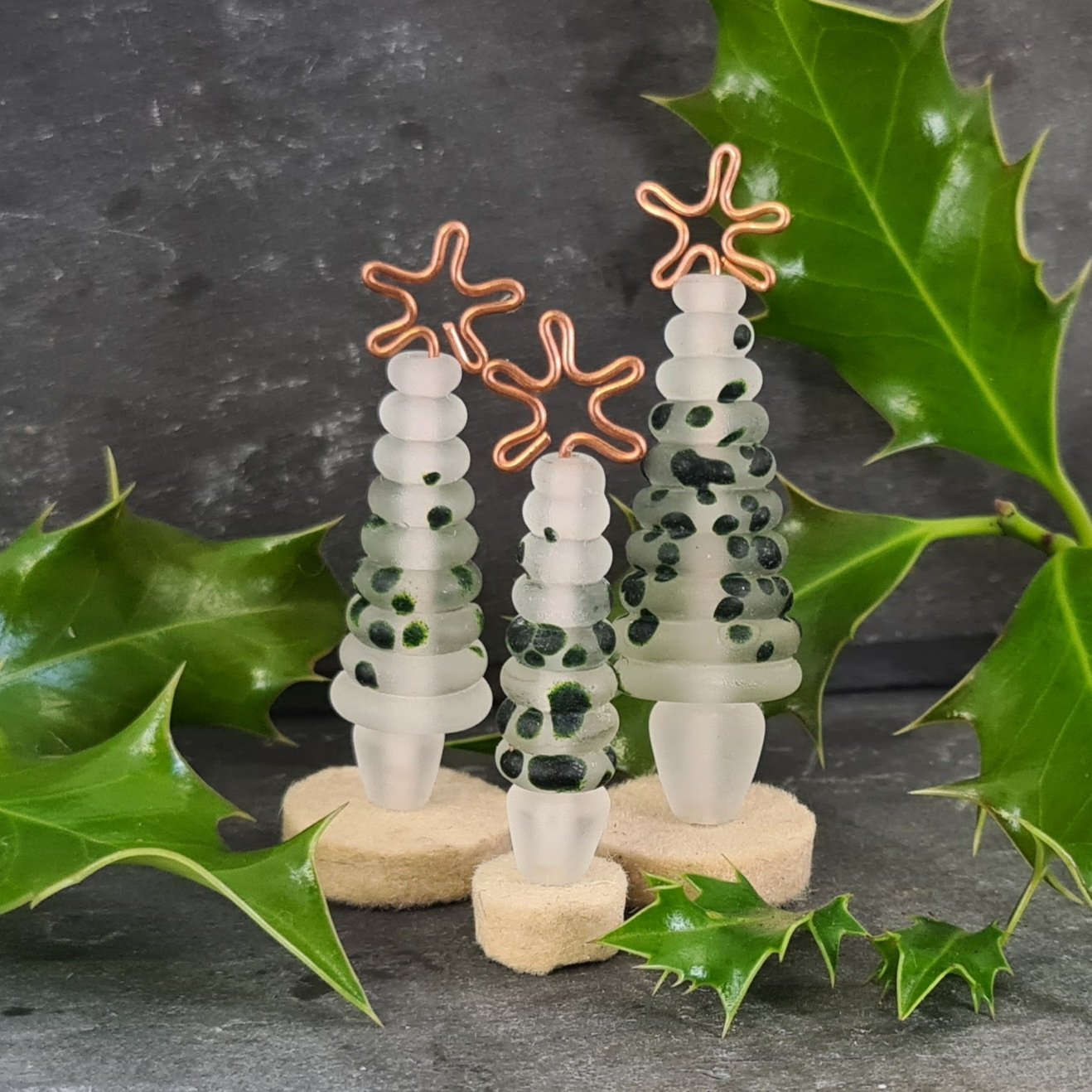 glass-christmas-tree-ornament-frosted-green-speckle-624456