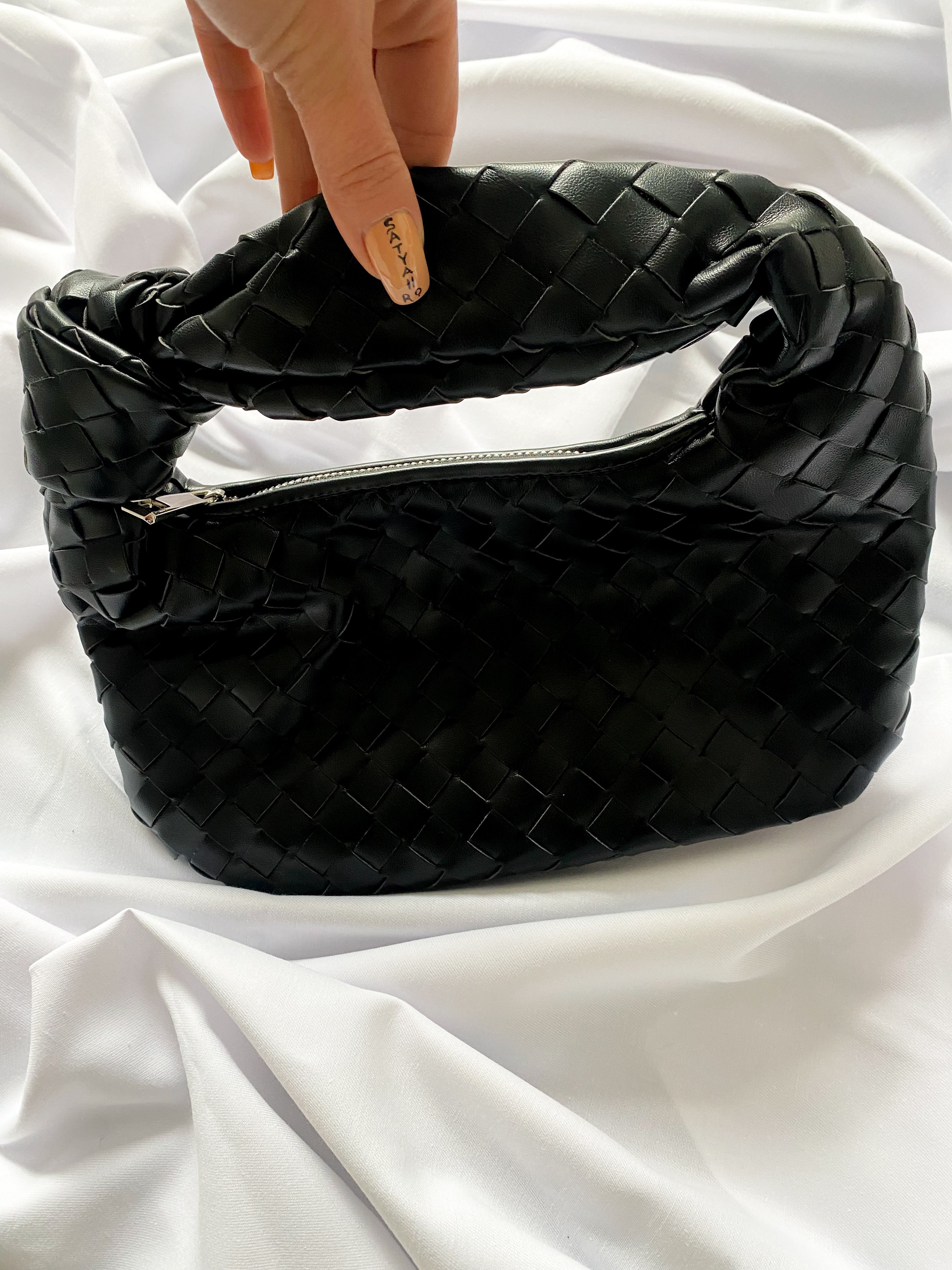 image_cbb2be39-9533-42a6-a013-e746844ca568