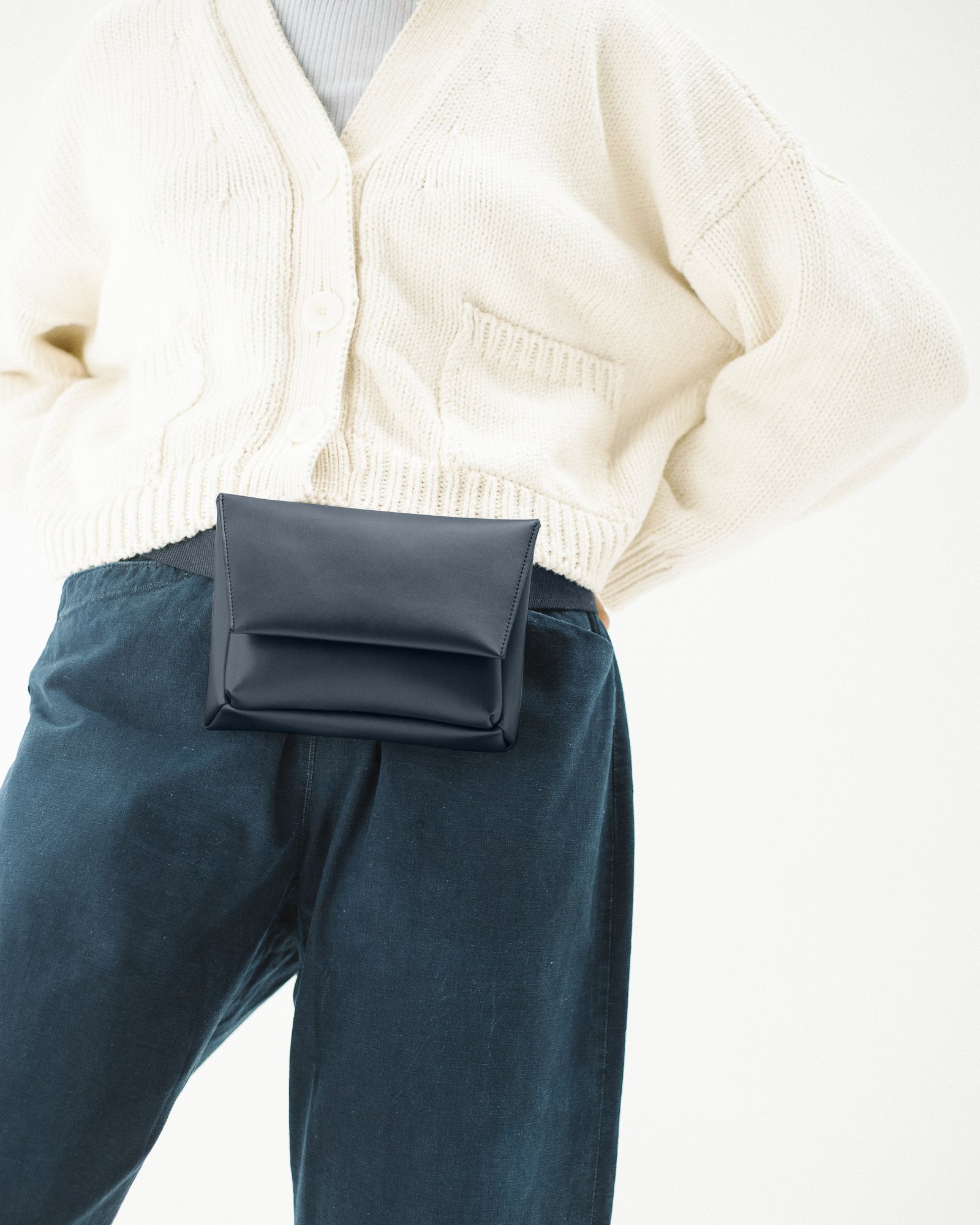 KangarooBeltBagRegular-Navy-4_1024x1024@2x