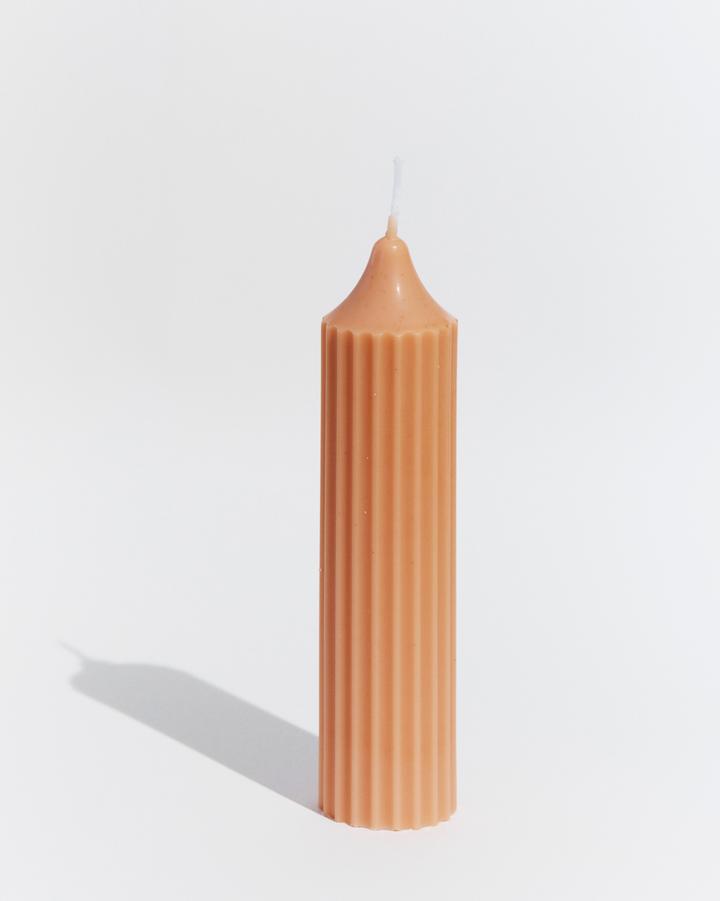 PILLAR CANDLE ‘BAGES’ IN PINK LAUREL