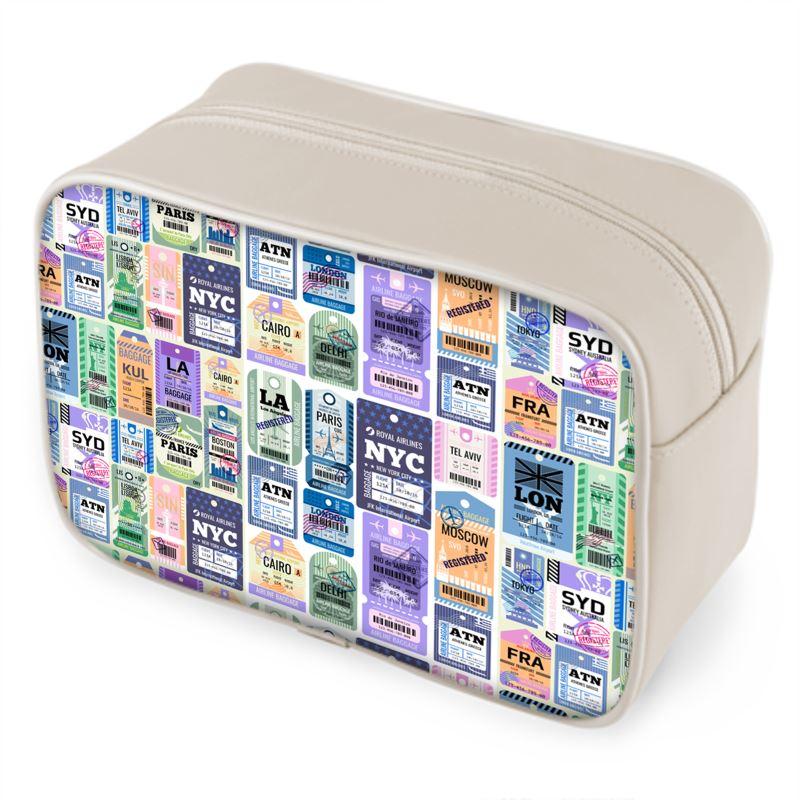 982102_travel-destinations-themed-wash-bag_1