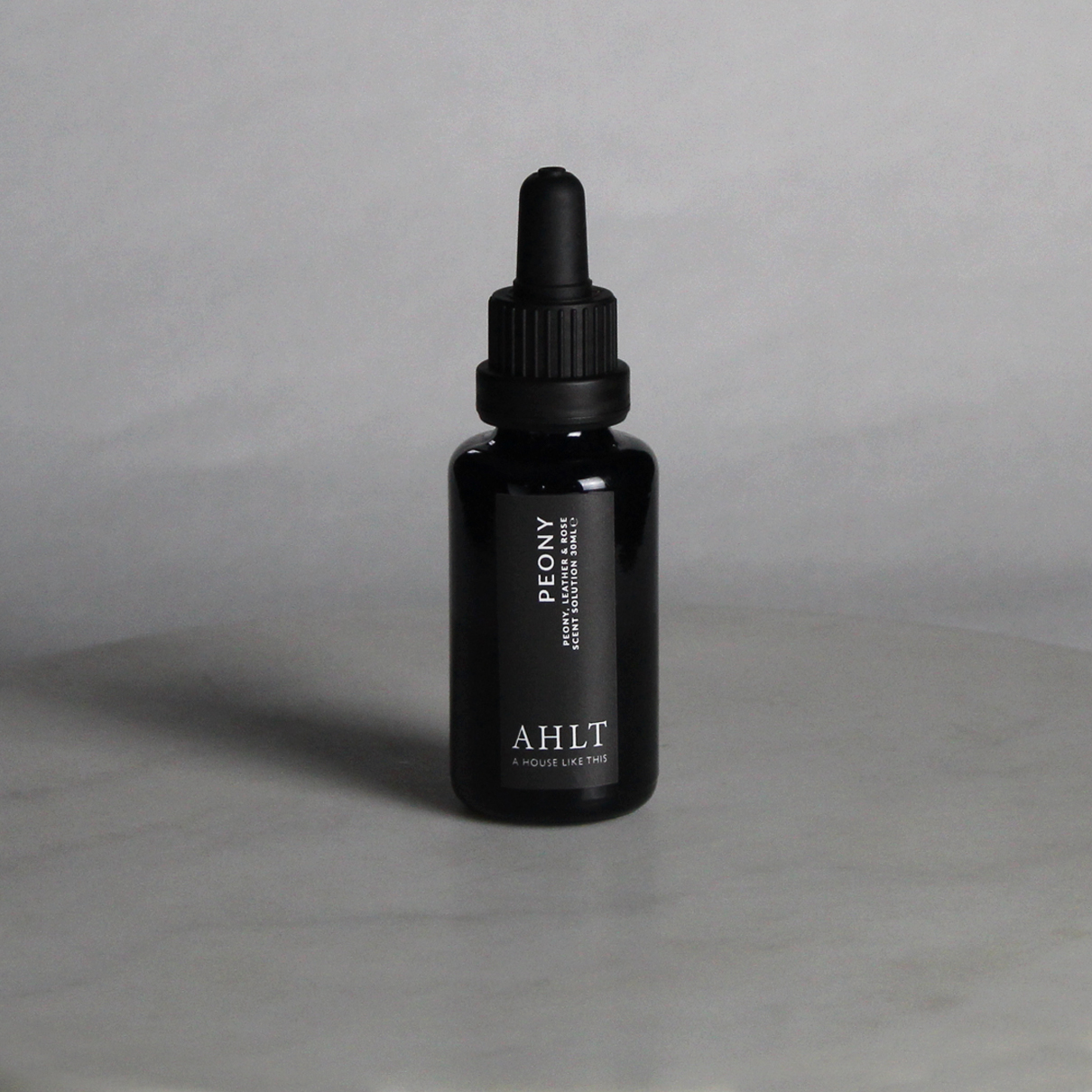 PEONY - Scent Solution 30ml PEONY - Peony, Leather & Rose fragrance oil FRONT SS-PEO AHLT a house like this Ultrasonic aroma diffusers and oil burners