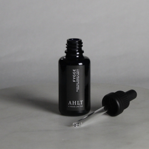 FYGGE - black fig cedar and tonka fragrance oil FRONT closed SS-FYG AHLT a house like this for Ultrasonic Aroma Diffusers and oil burners