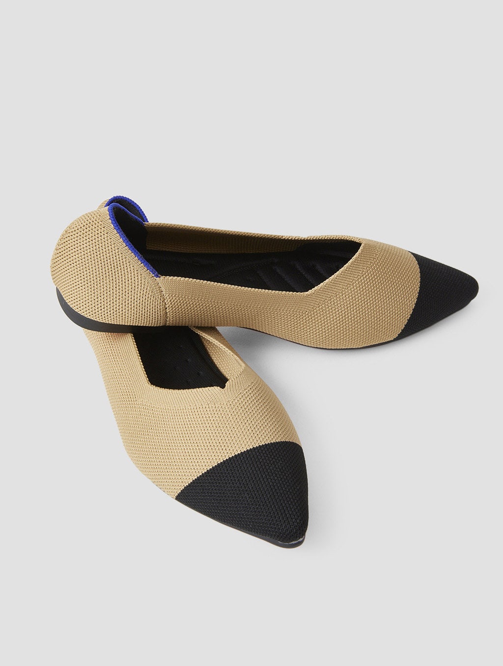 Pointy-Toe-Flat-Shoes-side2-blackbeige