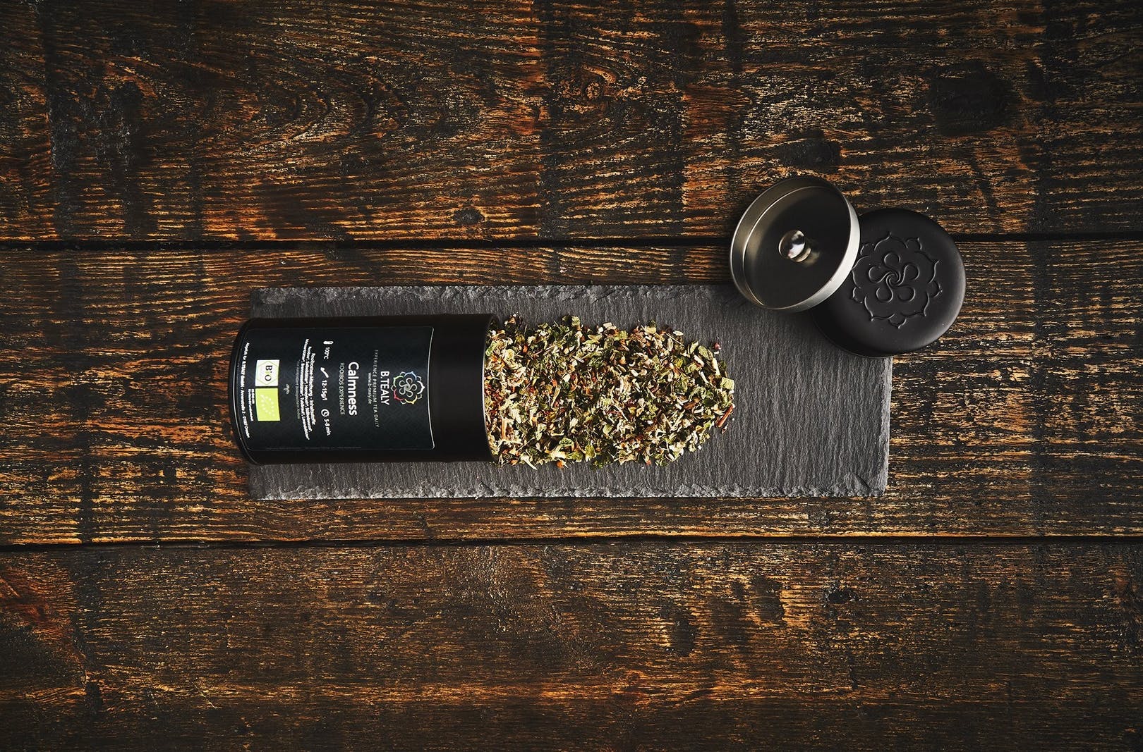 306904-47cd43f6d4f438