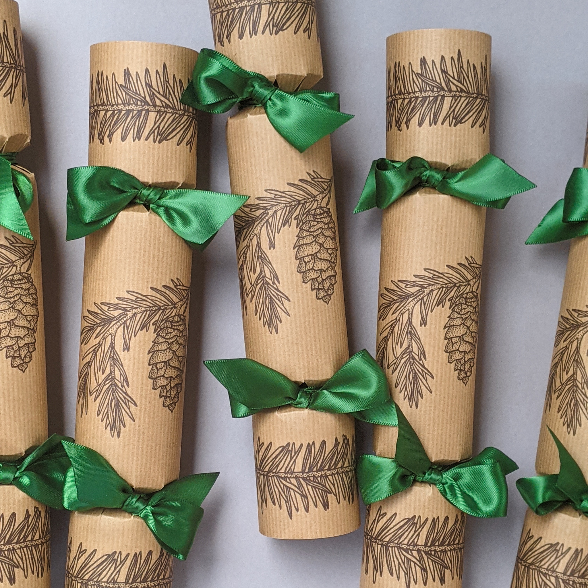 The Handmade Cracker Company Winter Pine Christmas Crackers (2)
