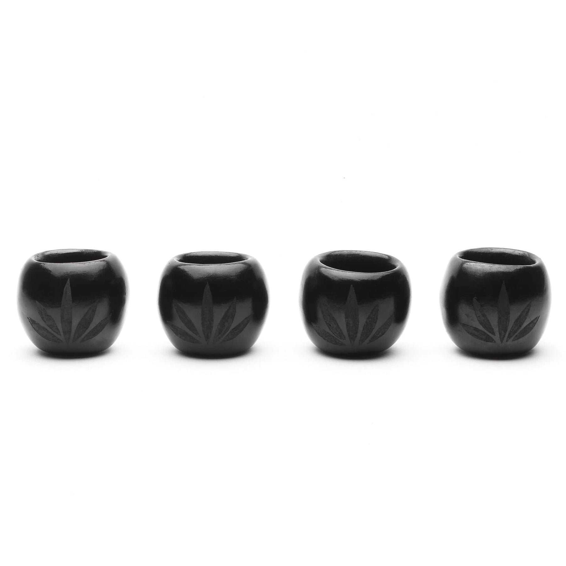 pablo-noe-shot-glass-black-clay-round-mezcal-shot-glasses-6-pack-28092572303412_1800x1800