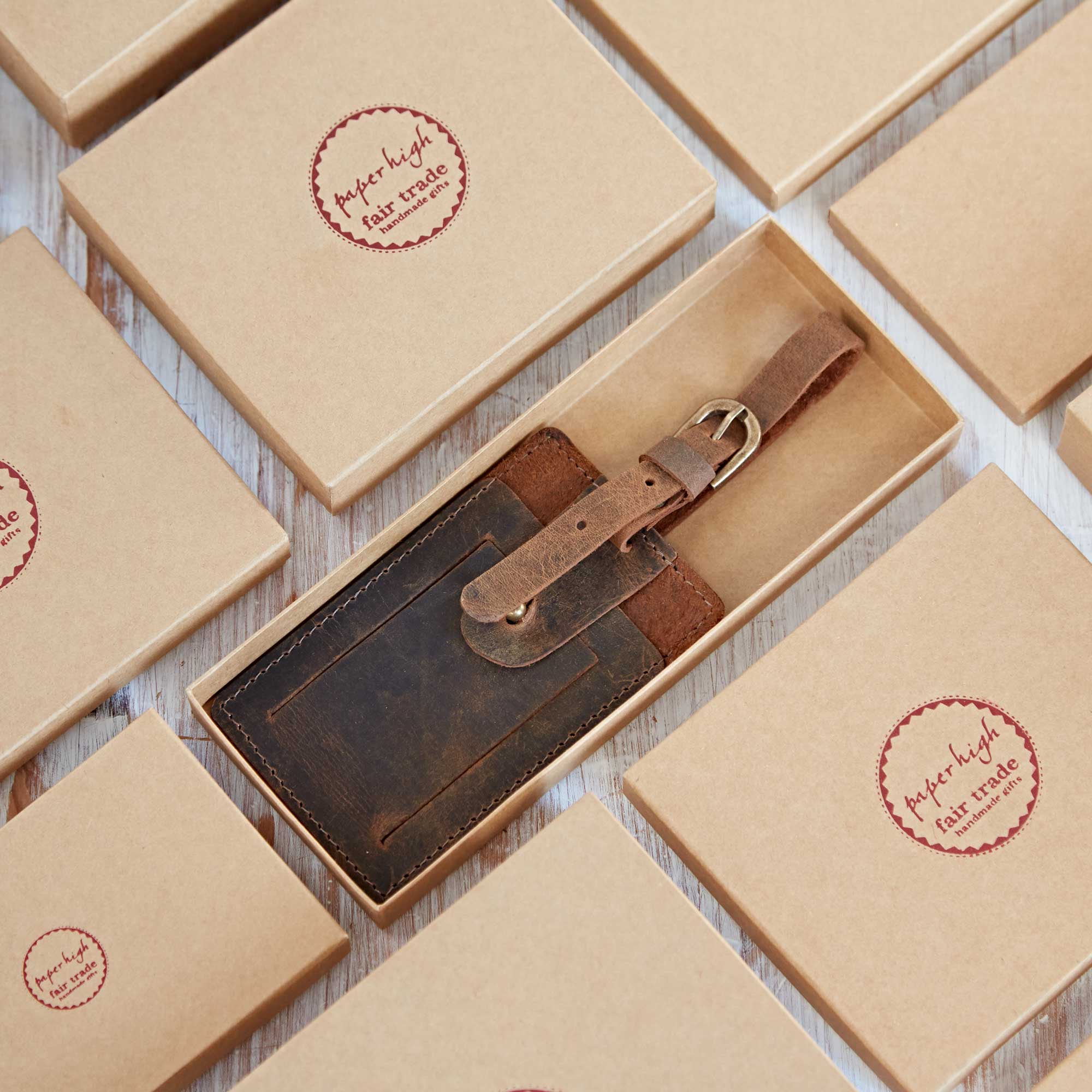 buffalo-luggage-tag-gift-box