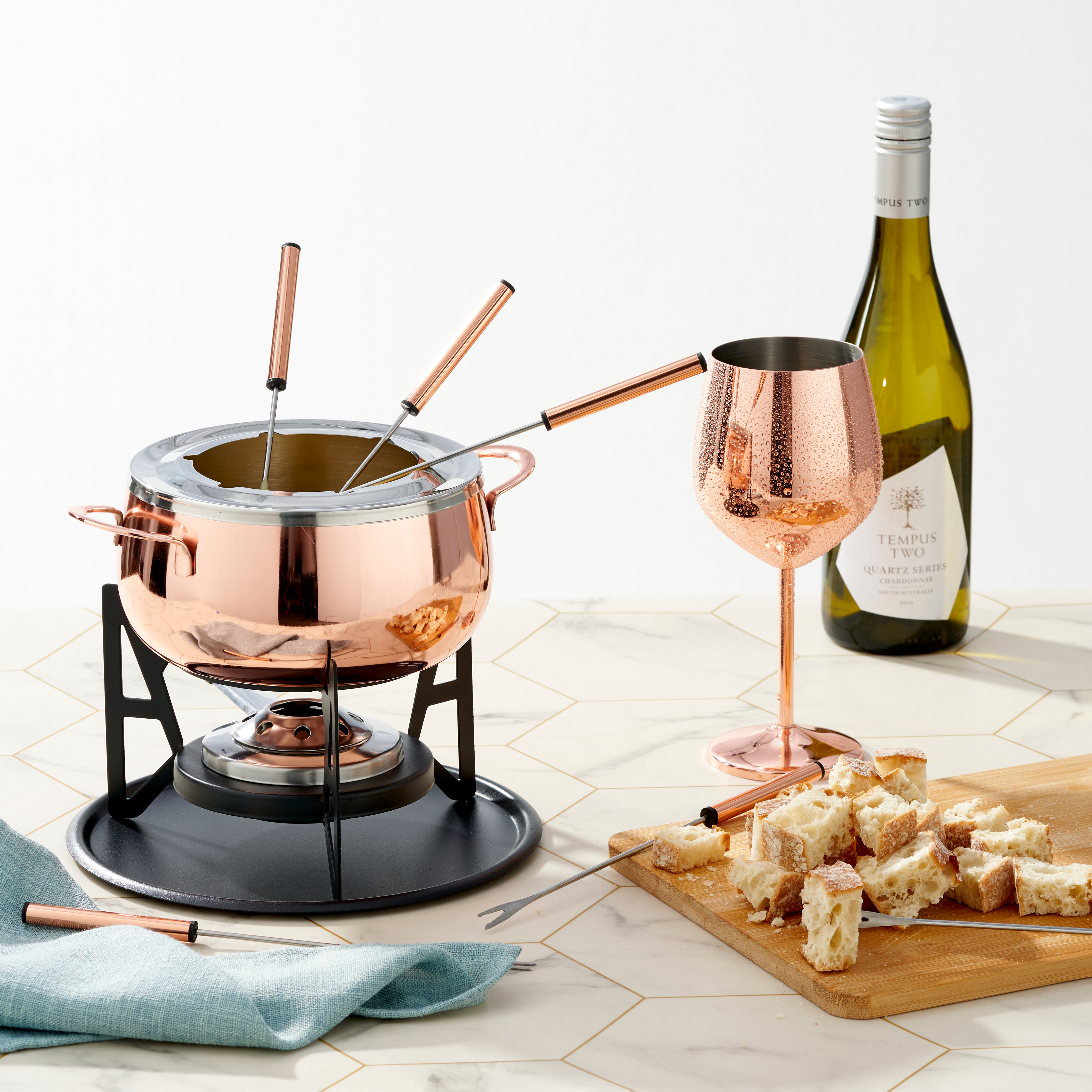 S0989 Fondue_Rosegold_Lifestyle_1 edit