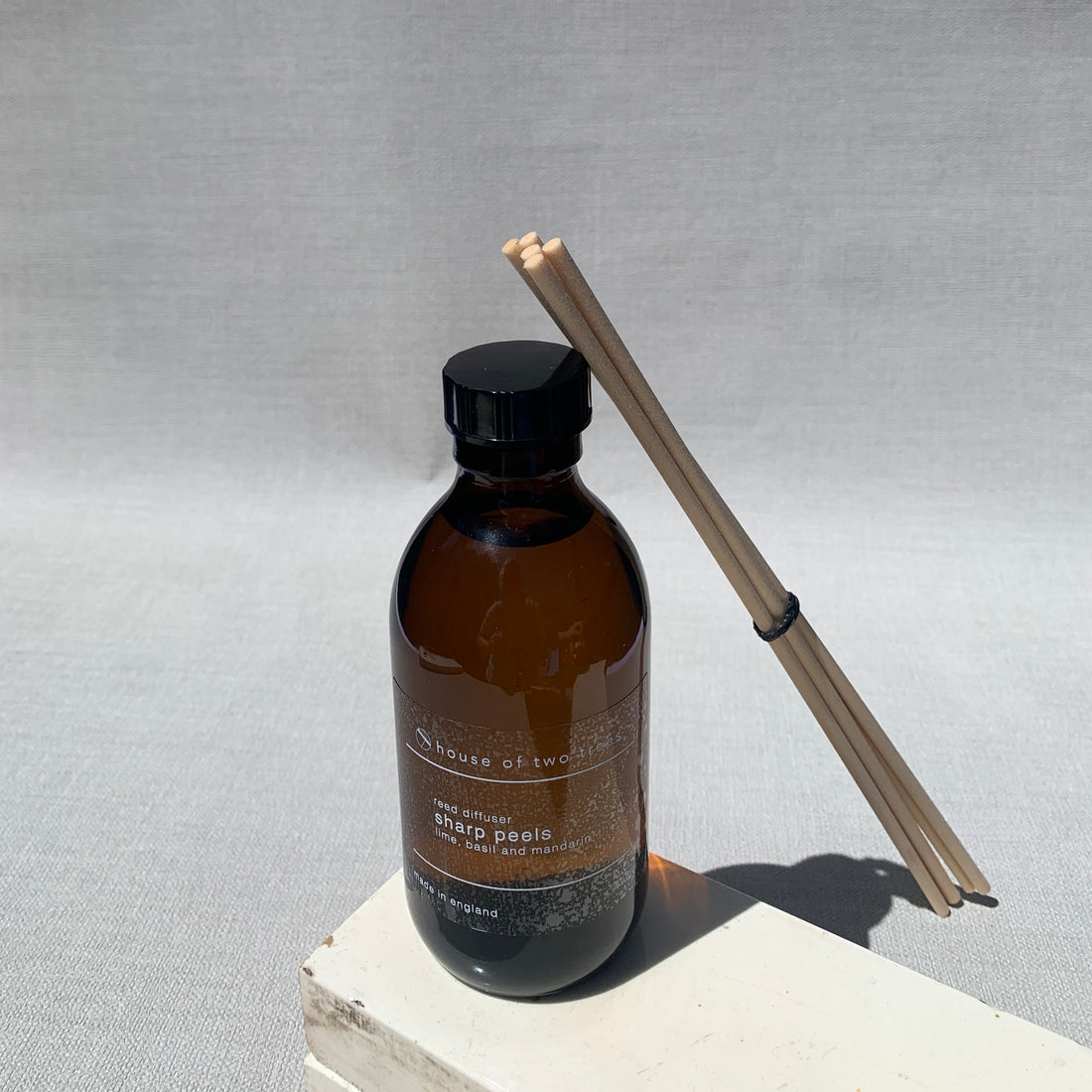 sharp peels | lime|basil and mandarin | reed diffuser 2 sharp peels | lime|basil and mandarin | reed diffuser