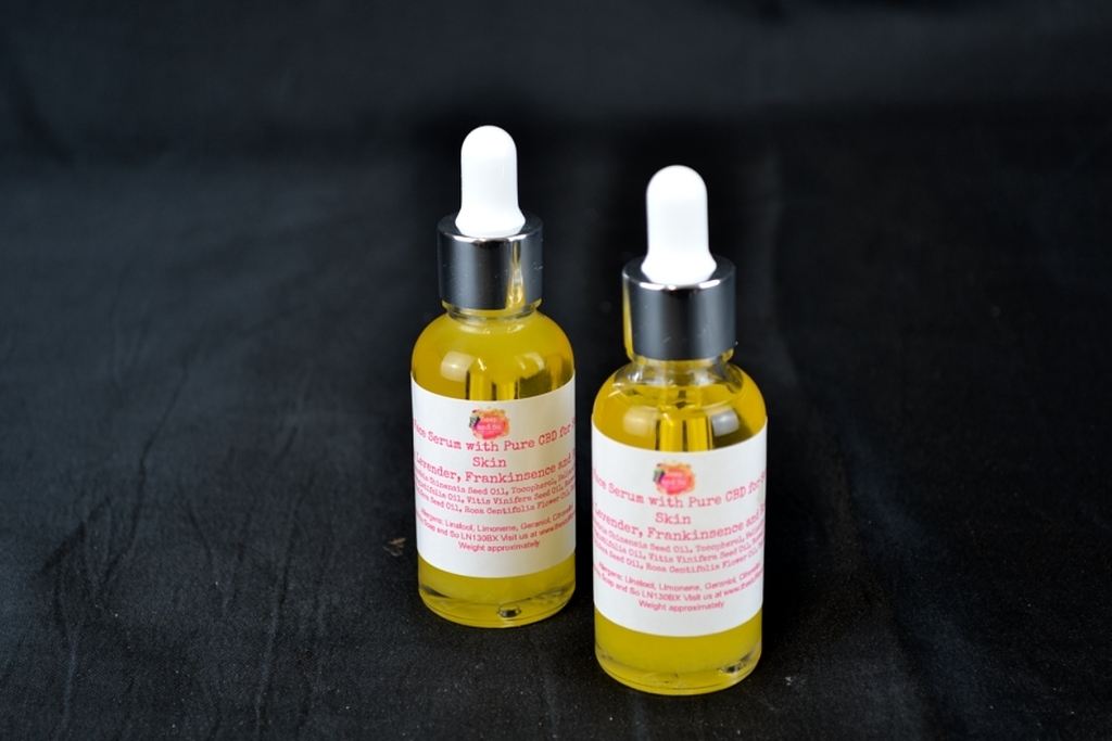 Natural face serum CBD Face serum for sensitive skin