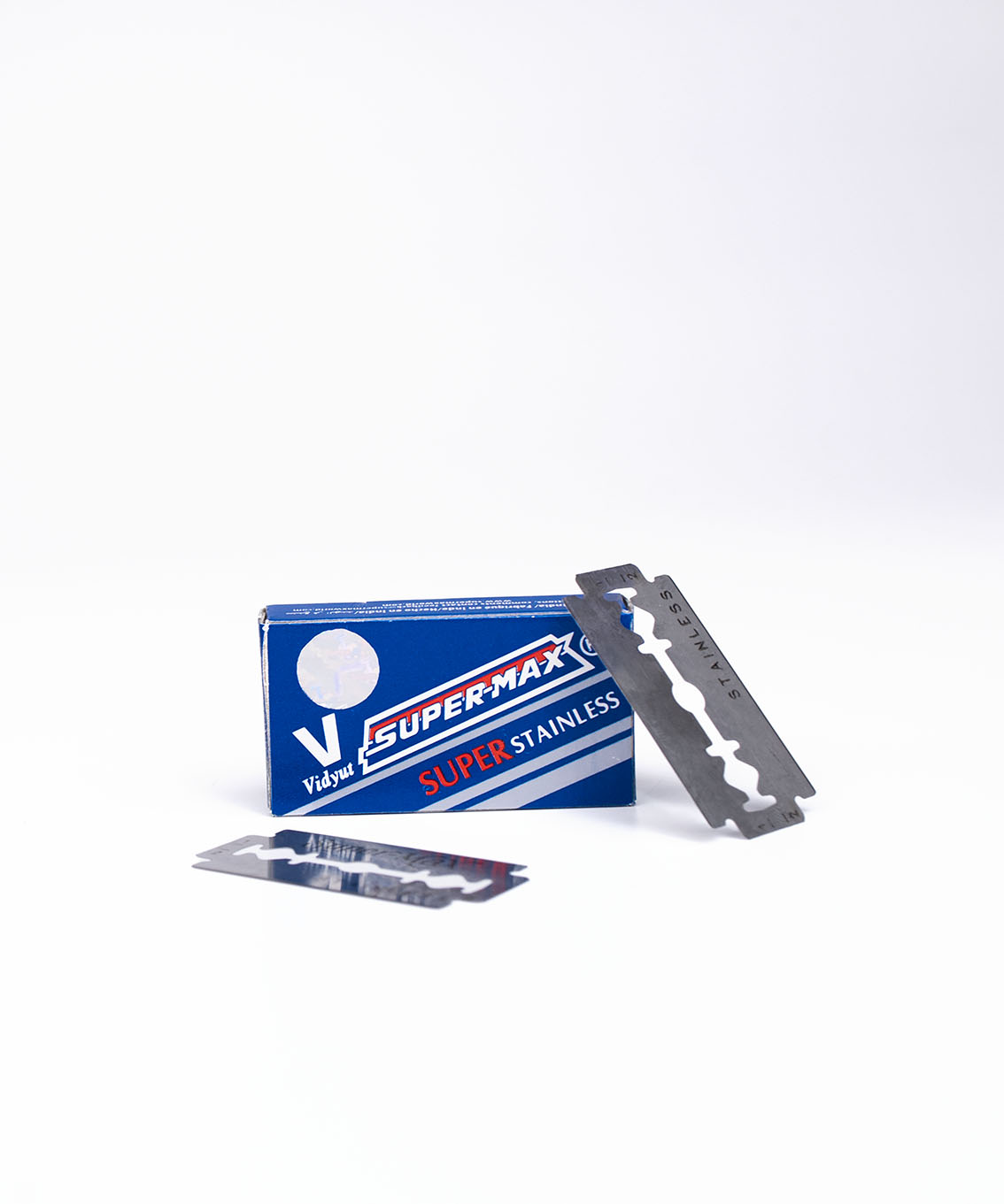 WhiteBackground-Both_2_RazorBlades_LR