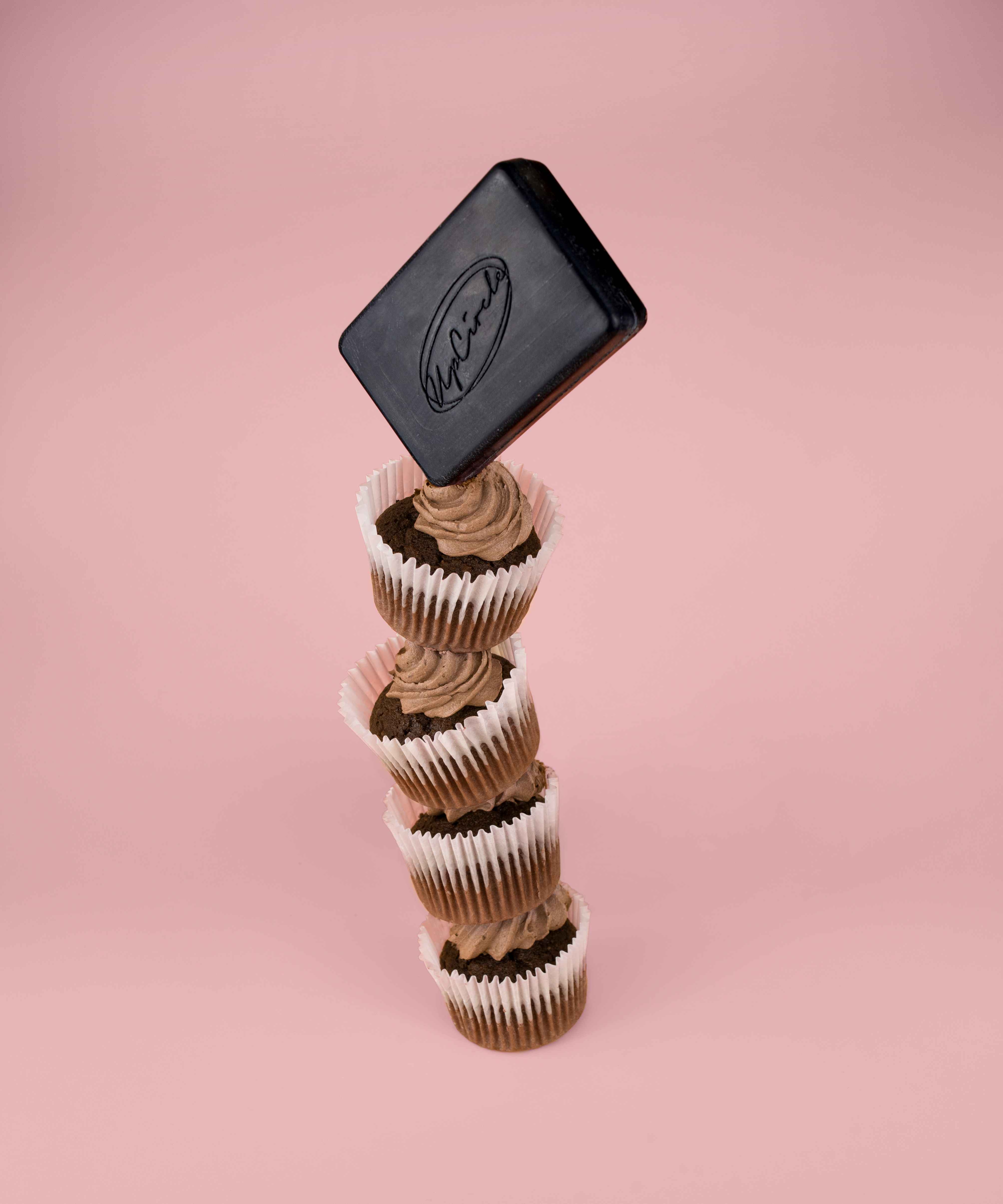 Lifestyle_2_ChocolateCharcoalSoapBar_LR