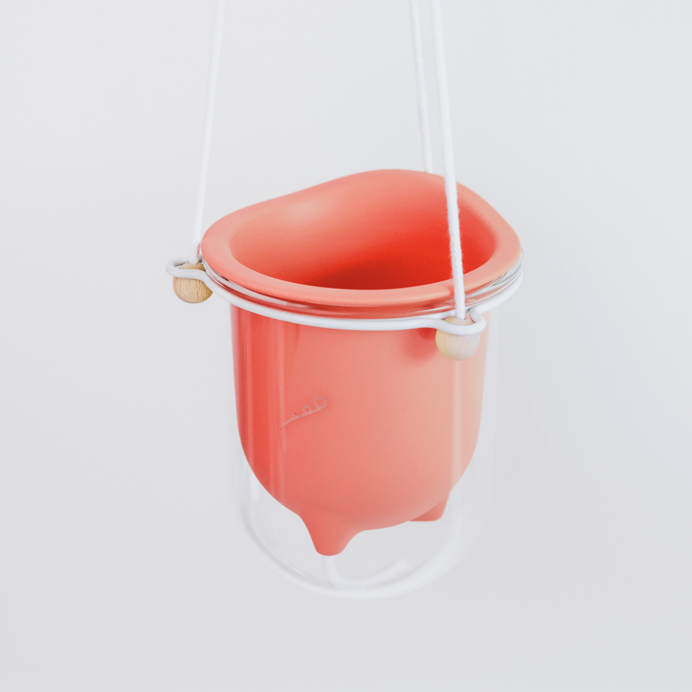 Frond_Flo_Self-watering-plant-pot_HANG_Coral_clear_3